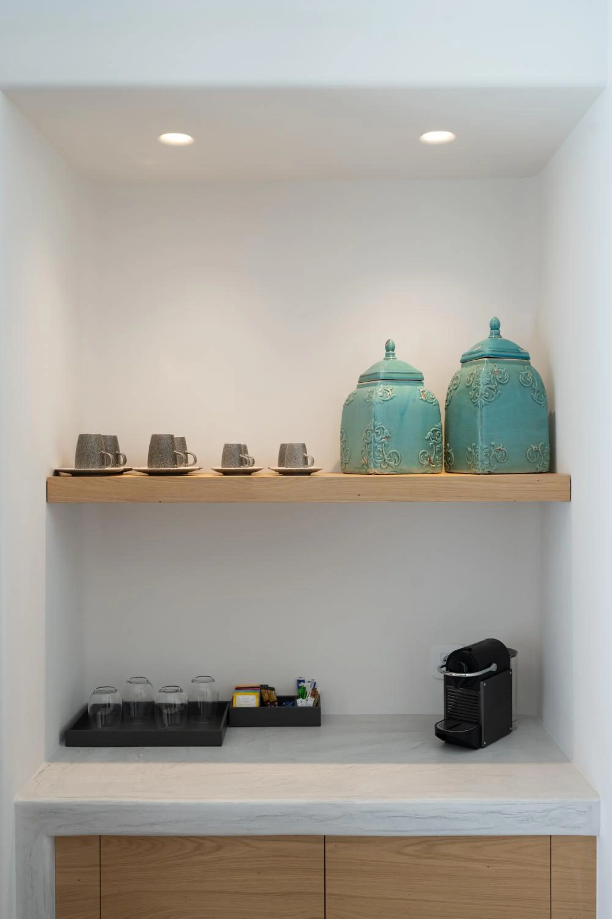 Coffee/tea facilities in La Ponta Villas & Suites