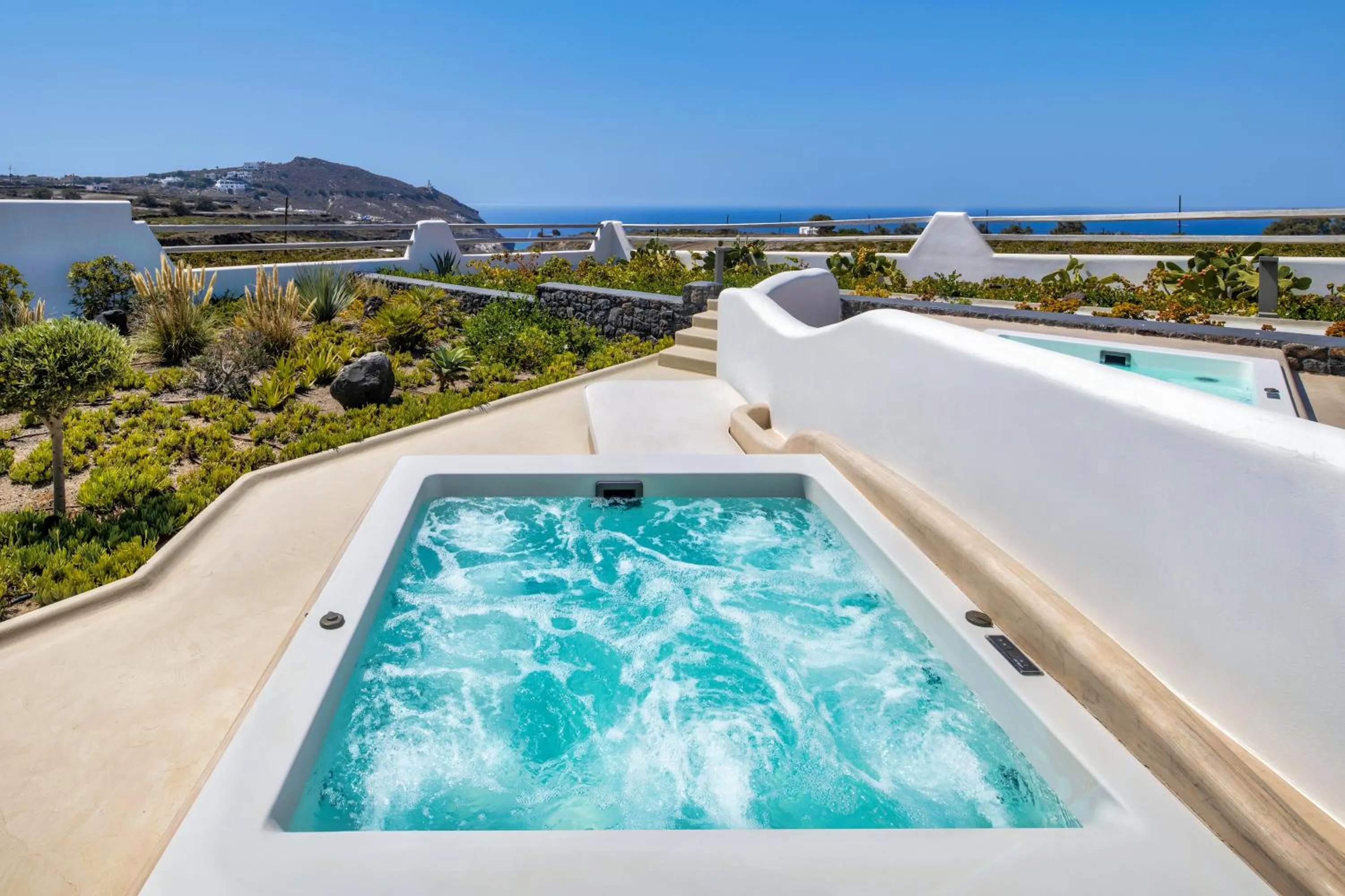 Hot Tub in La Ponta Villas & Suites