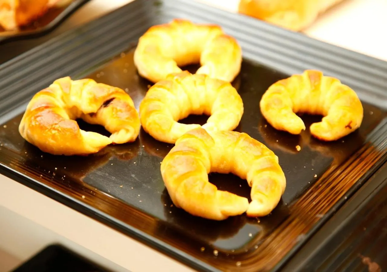 Continental breakfast in M B Greens Clarks Inn