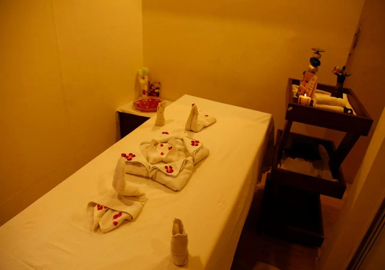 Spa and wellness centre/facilities in M B Greens Clarks Inn