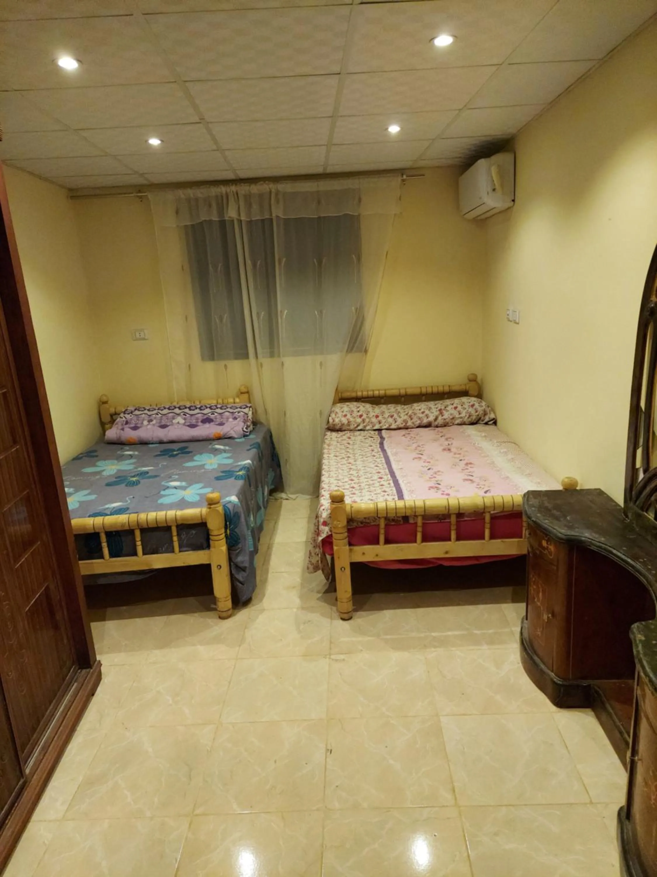 Bed in Toman Pyramids hotel