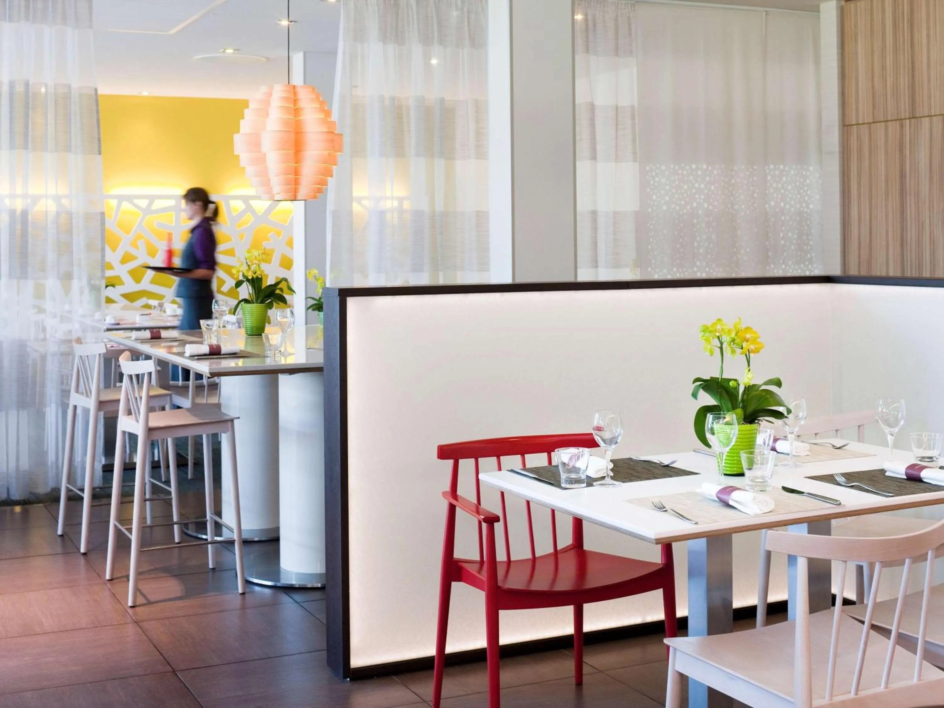 Restaurant/places to eat in Novotel Lausanne Bussigny