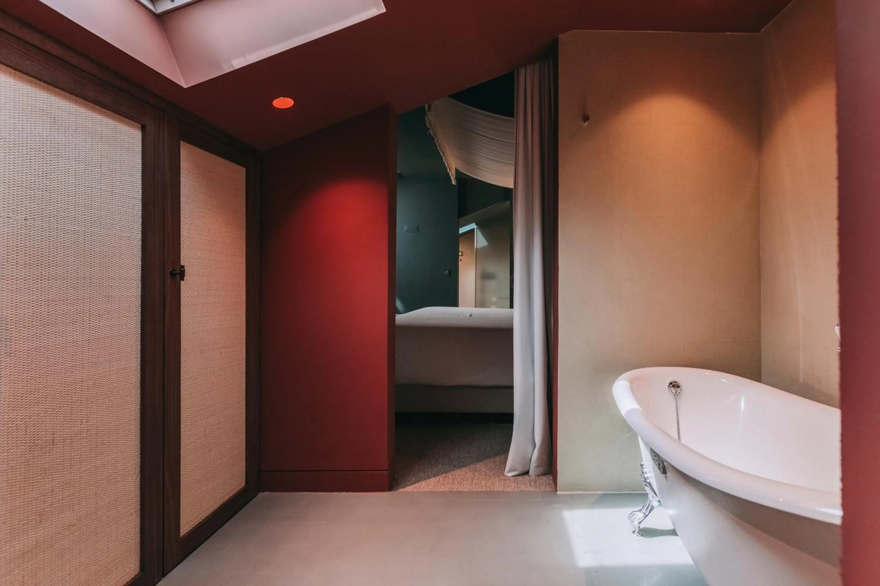 Bath in Torel Terra Brava