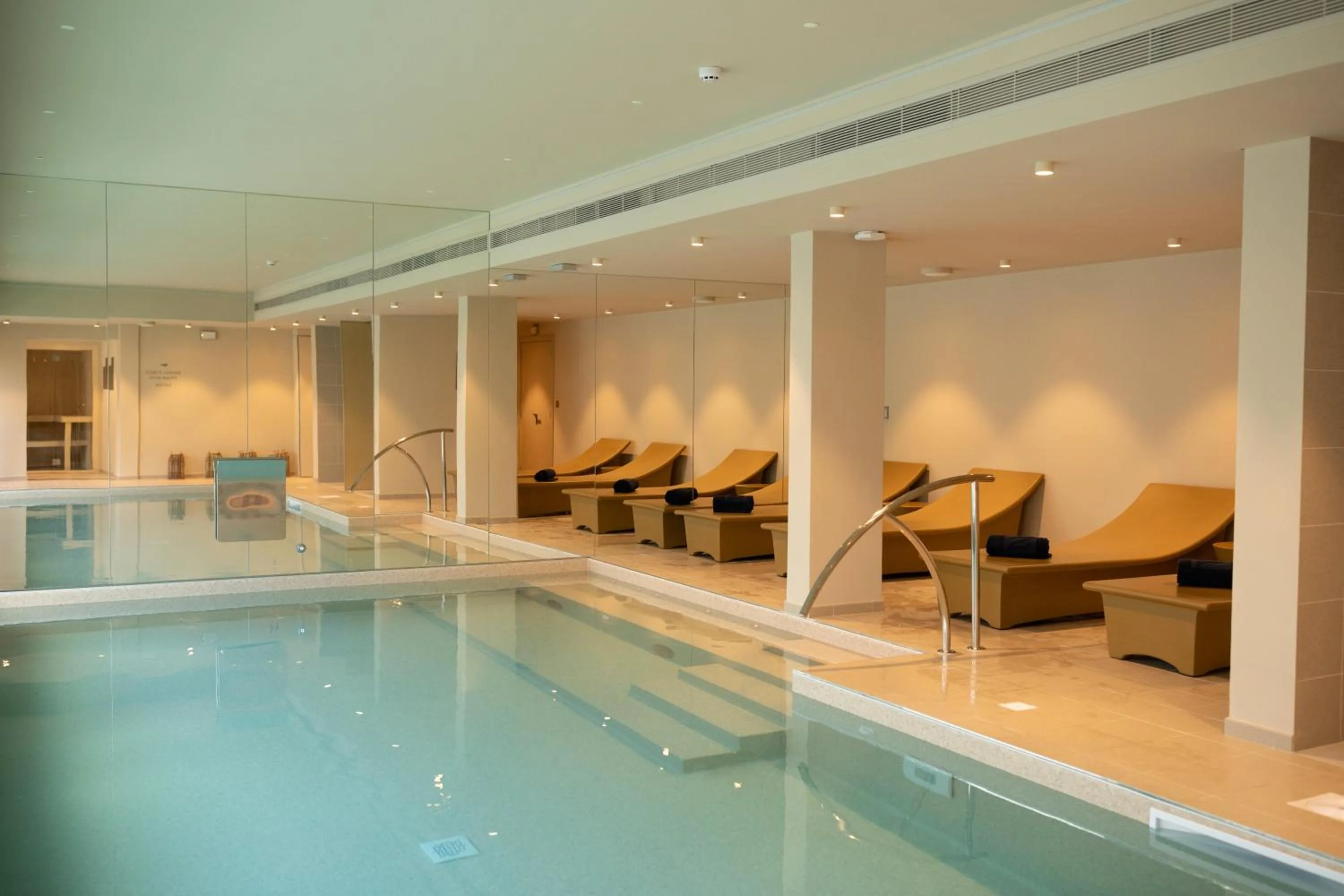 Swimming pool in Zenite Boutique Hotel & SPA