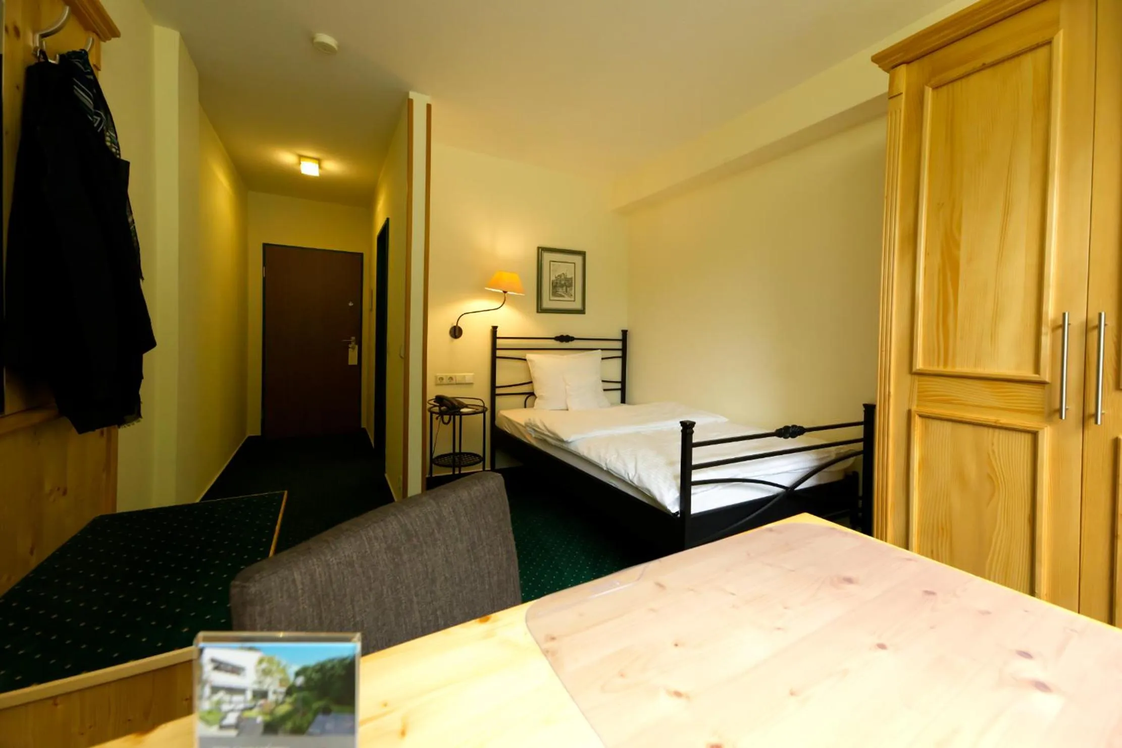 TV and multimedia, Bed in Parkhotel Hammerberg