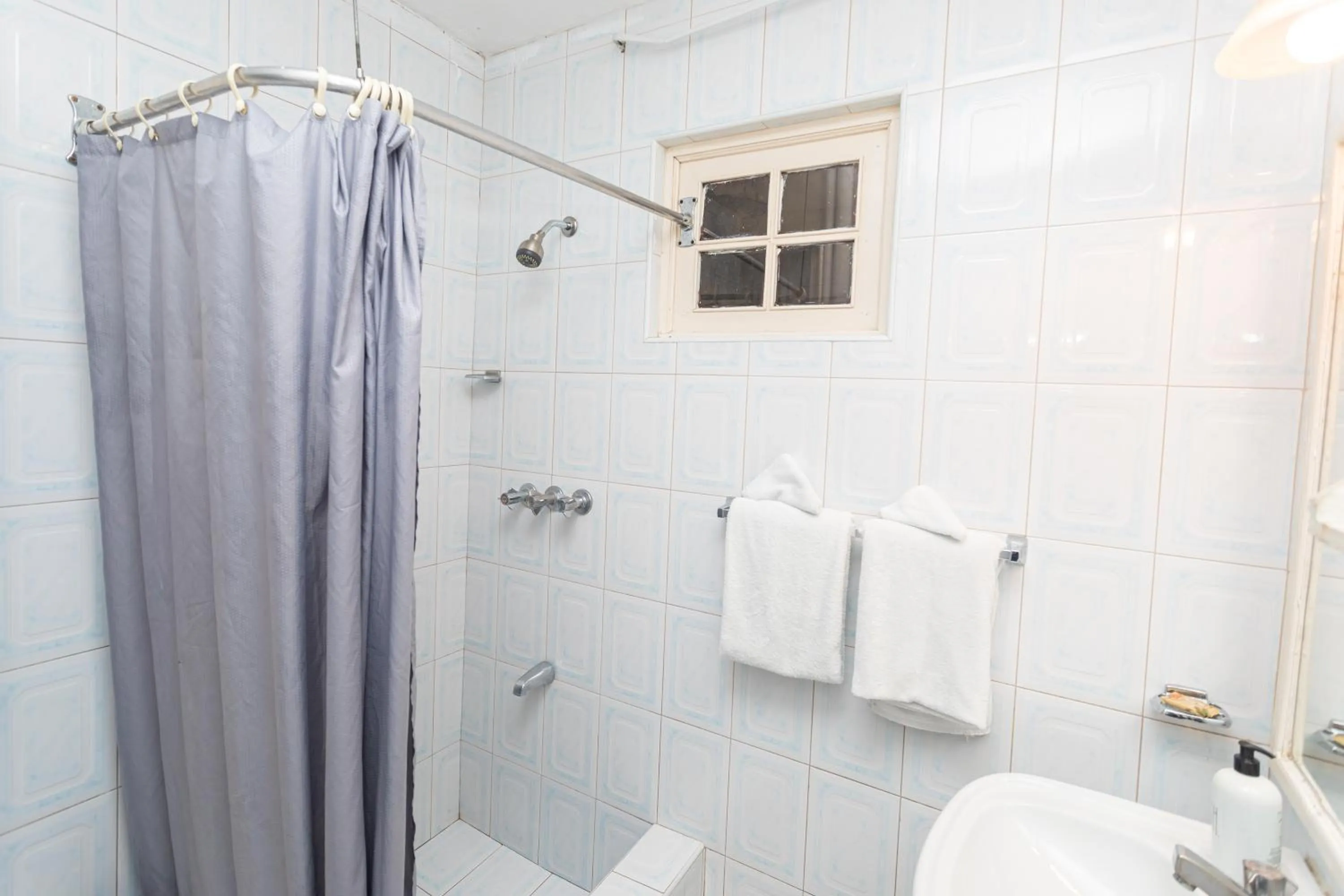 Shower in Caribic House