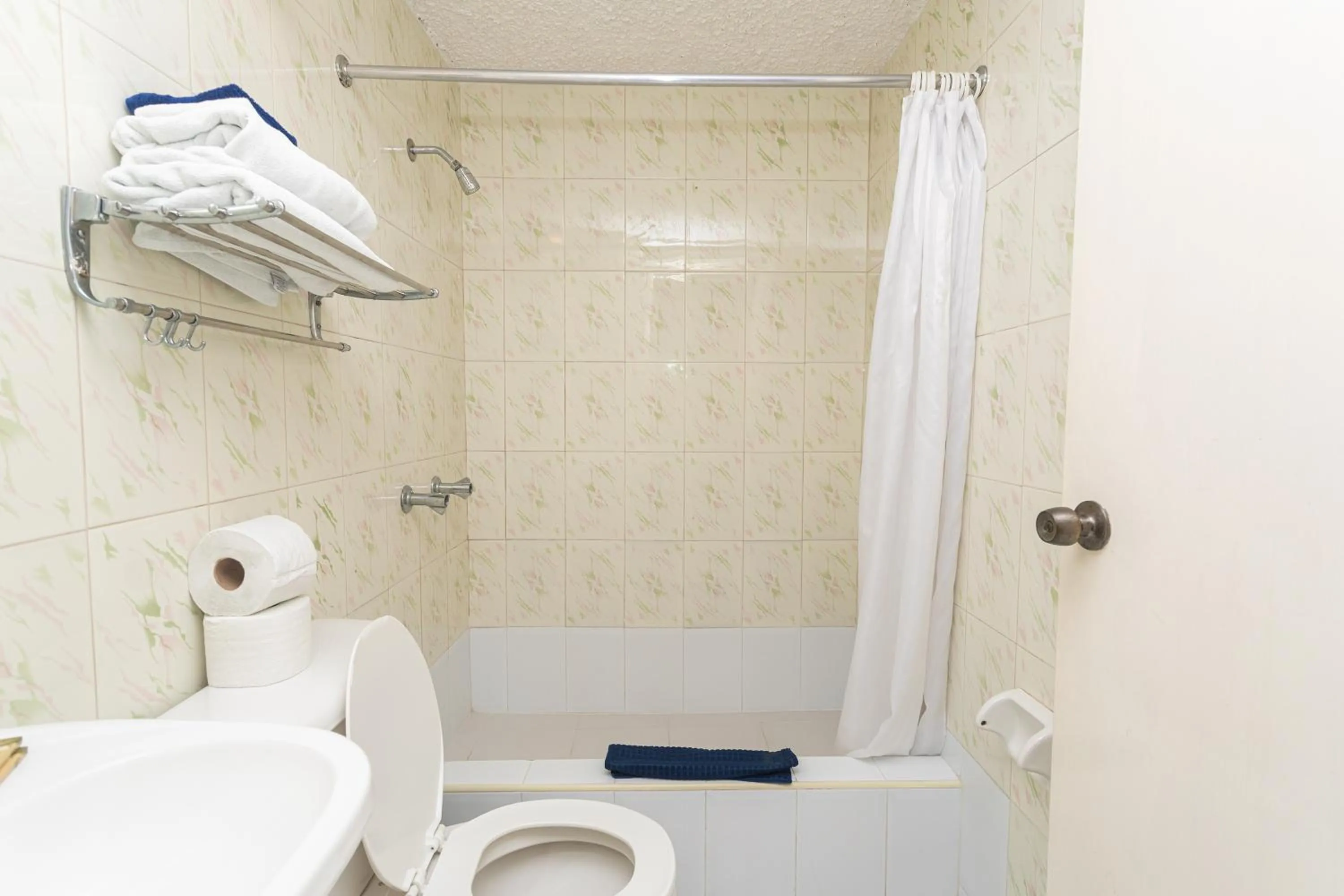 Bathroom in Caribic House