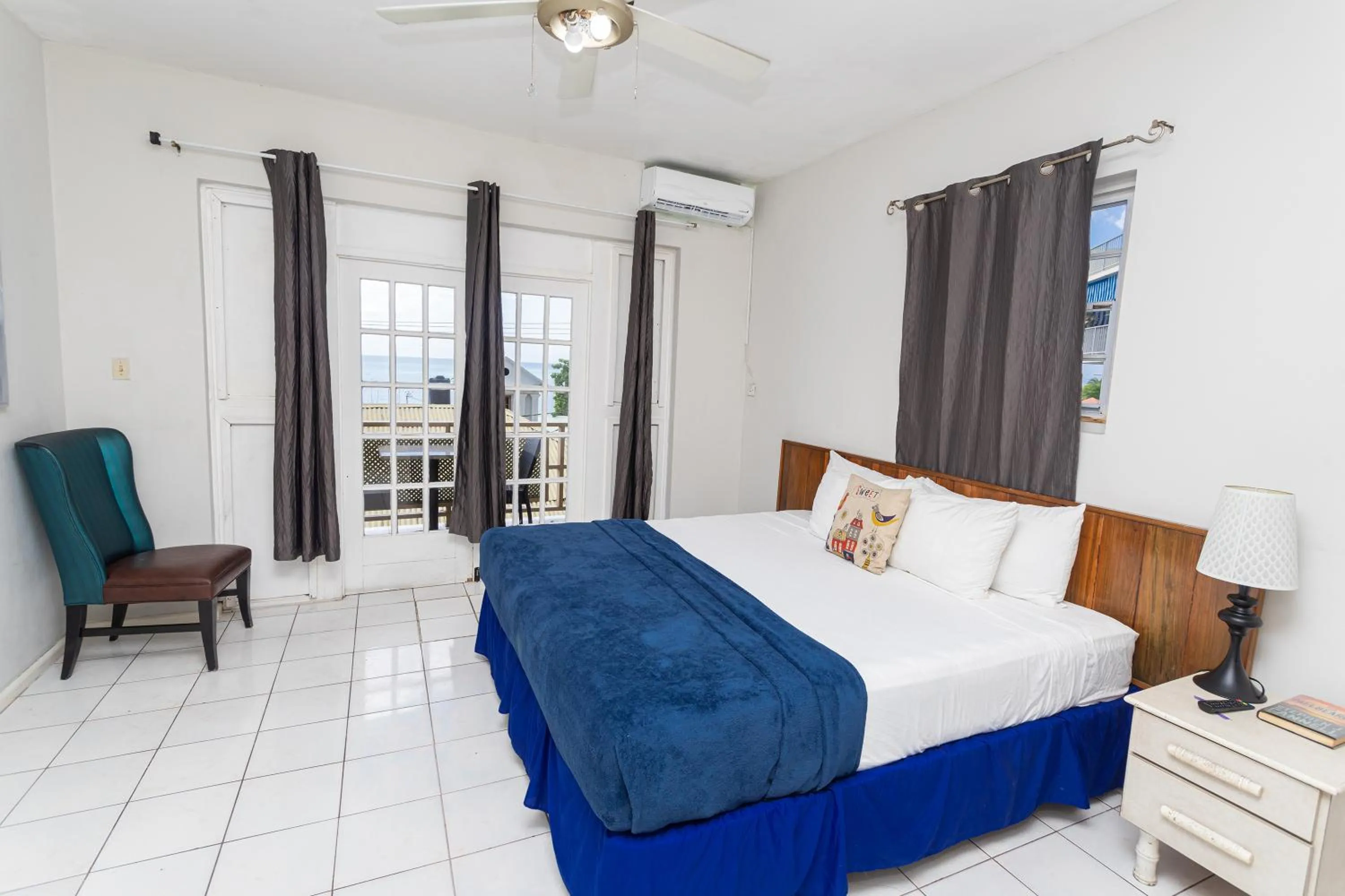 Bed in Caribic House