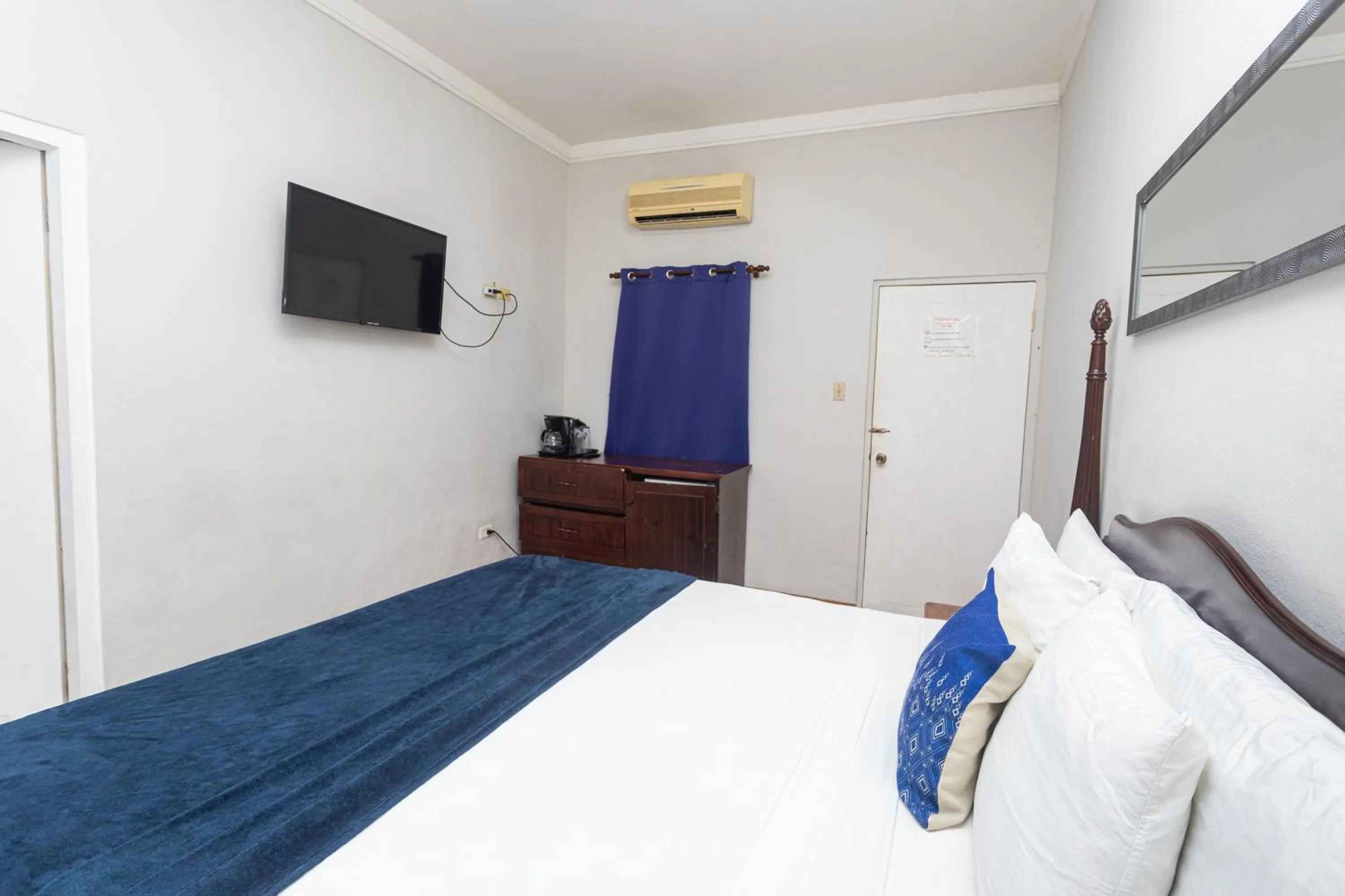 Bed in Caribic House