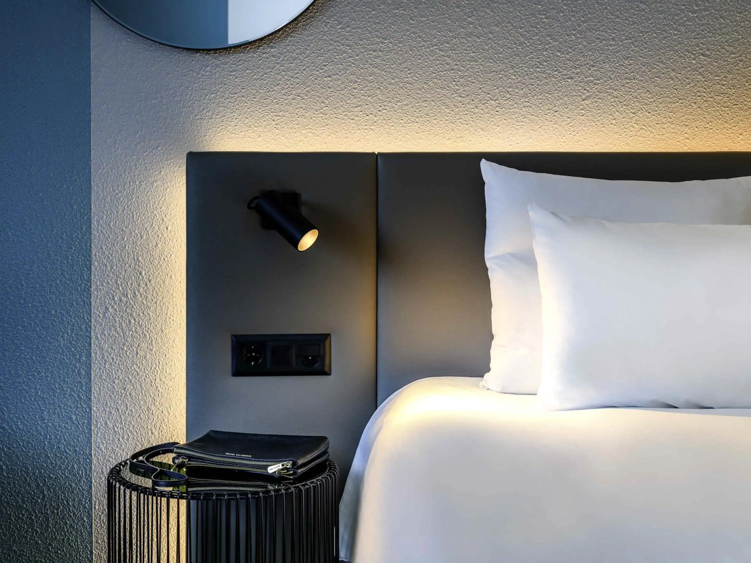 Superior Twin Room in Novotel Zurich City West Superior Twin Room in Novotel Zurich City West