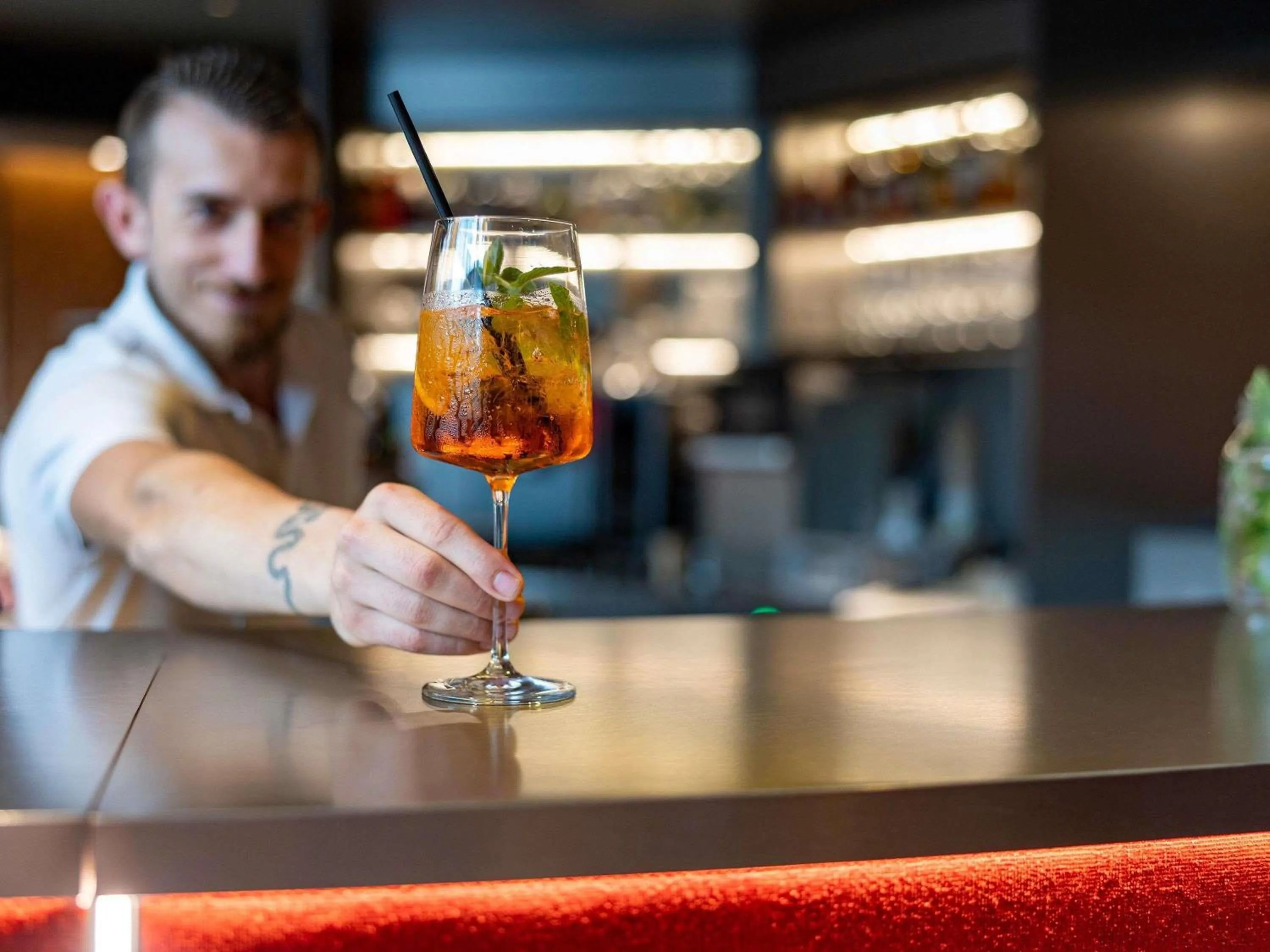 Lounge or bar in Novotel Zurich City West