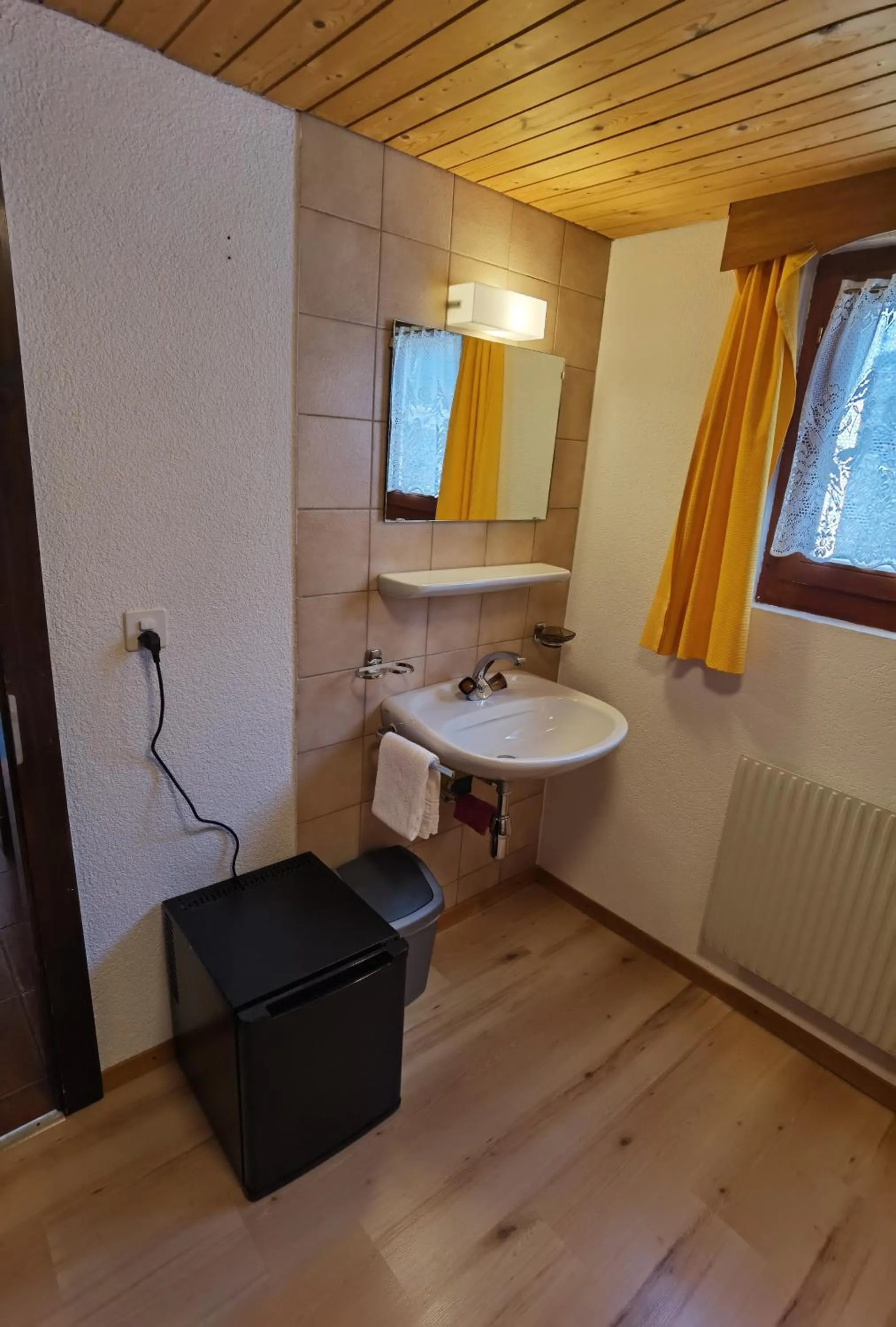 Photo of the whole room in Auberge la Tzoumaz