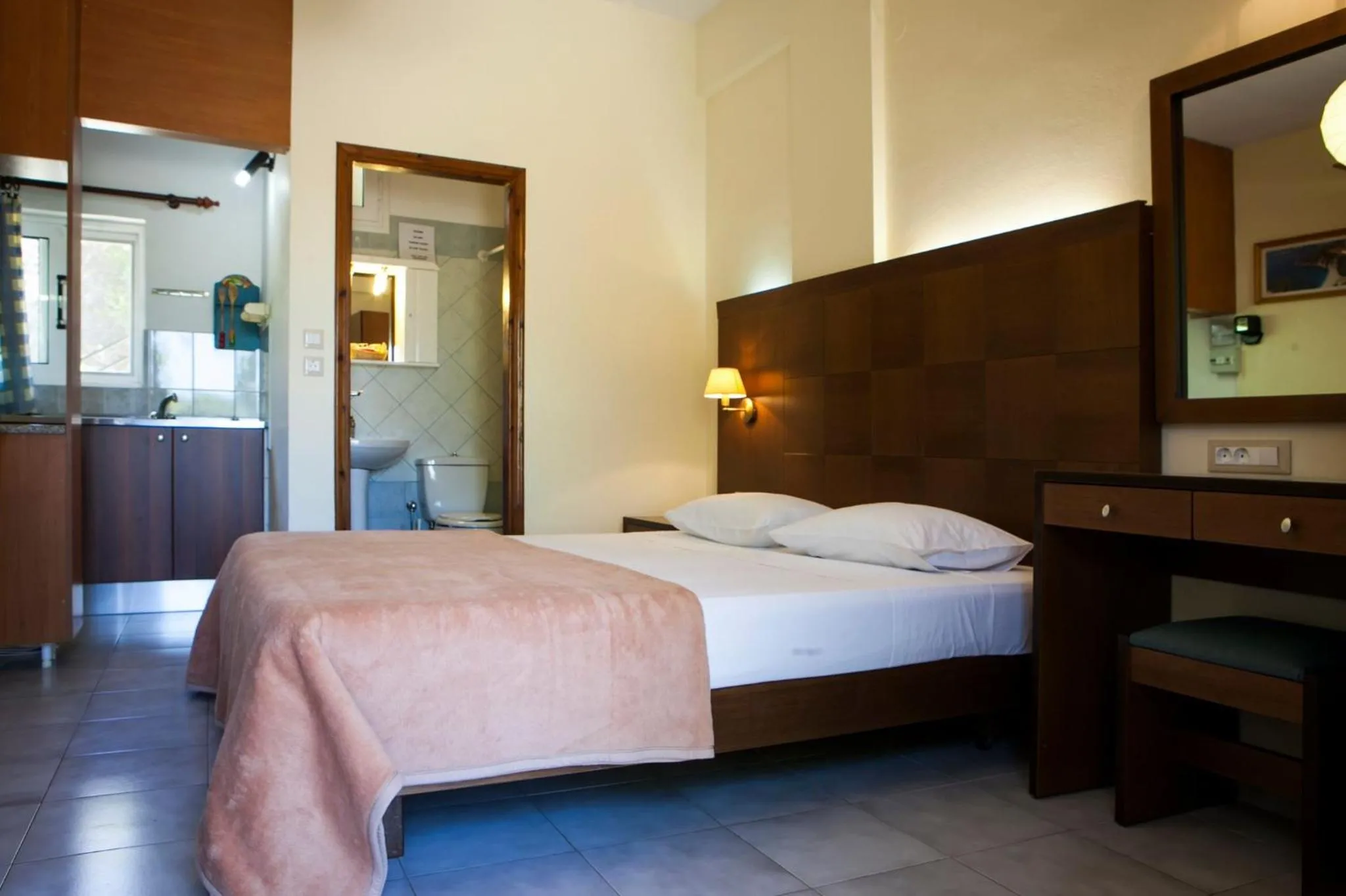 Bed in Summer Garden Αpartments & Studios