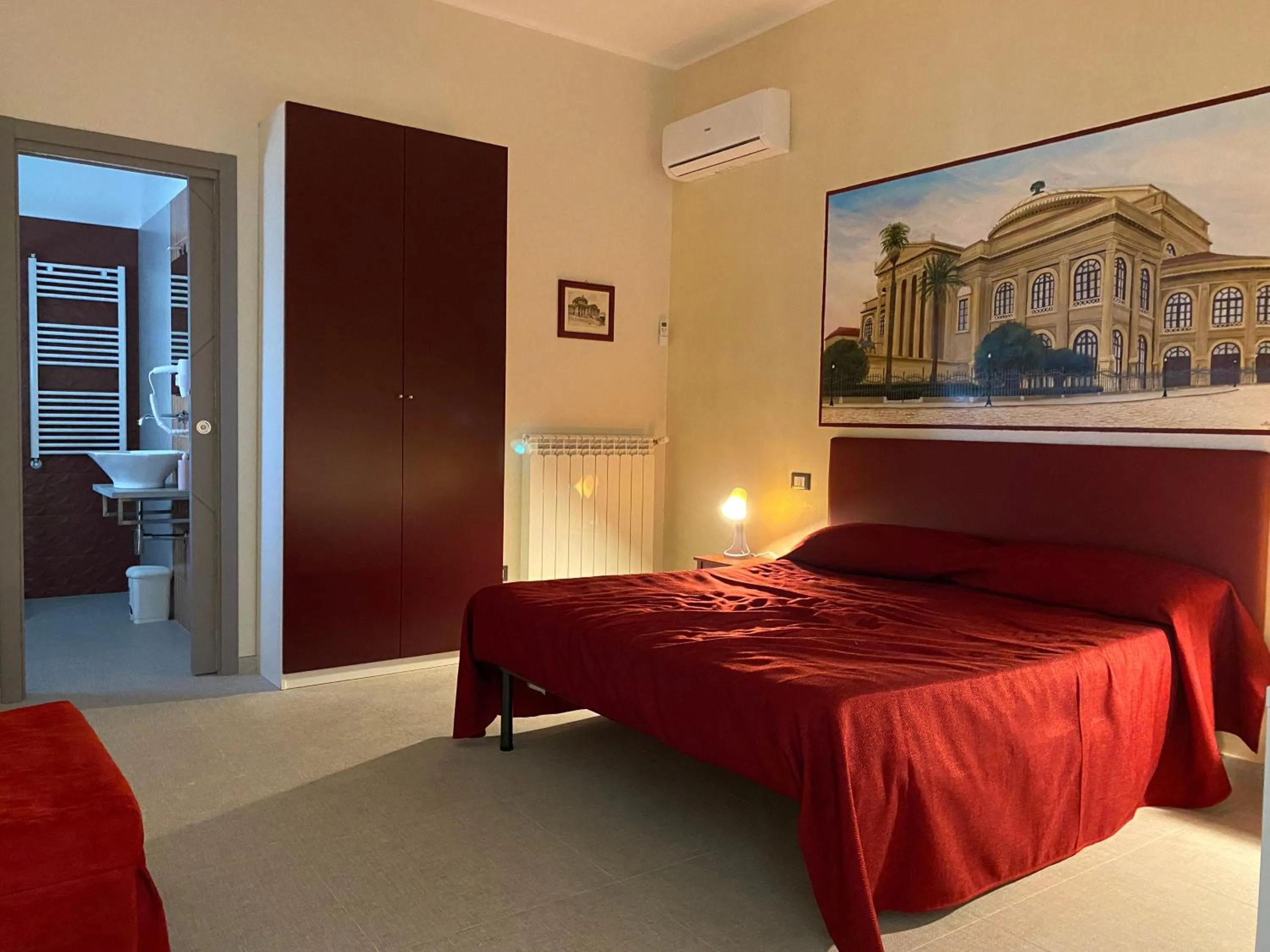 Bed in Palermo City Room