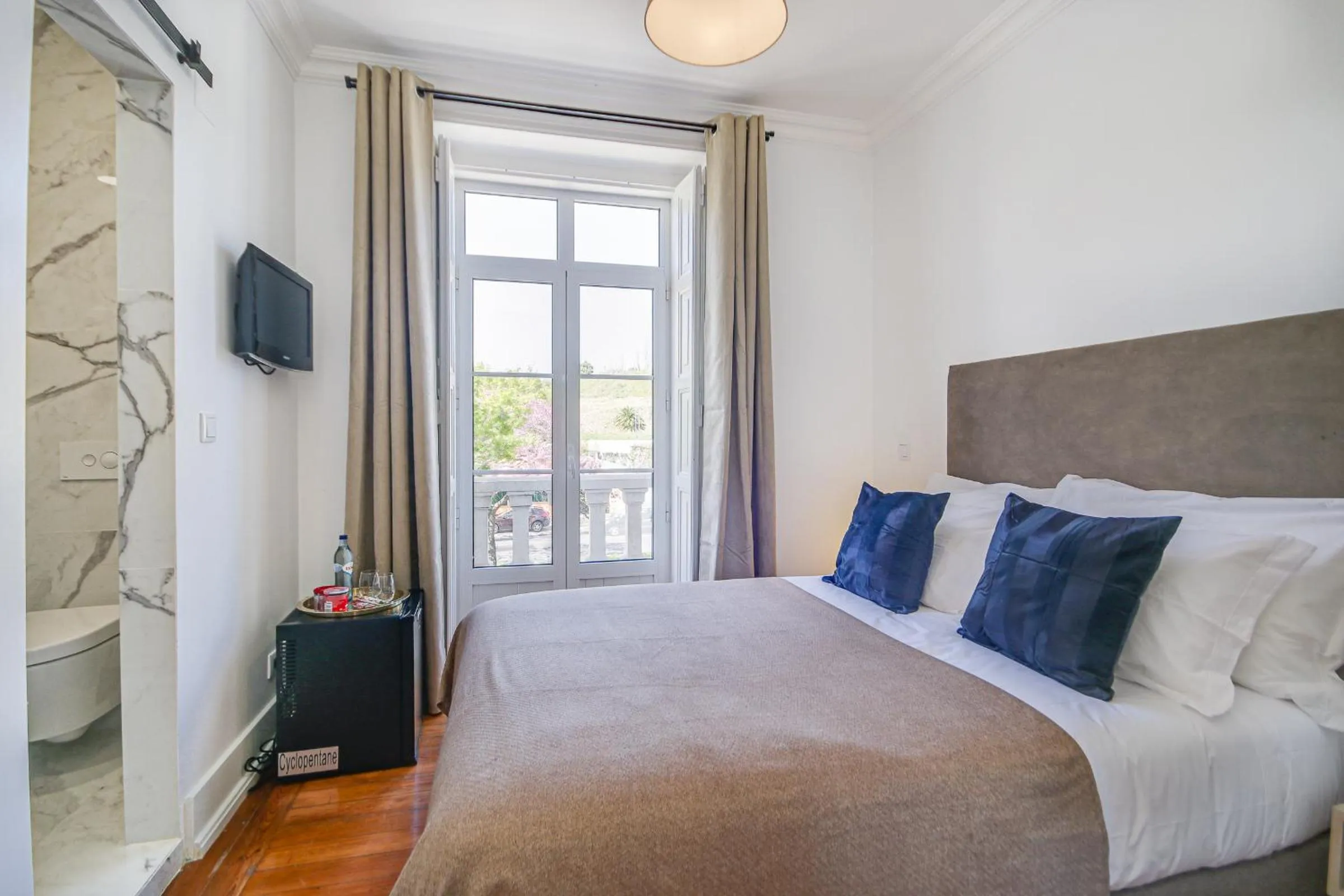 Bedroom, Bed in Alvalade Palace