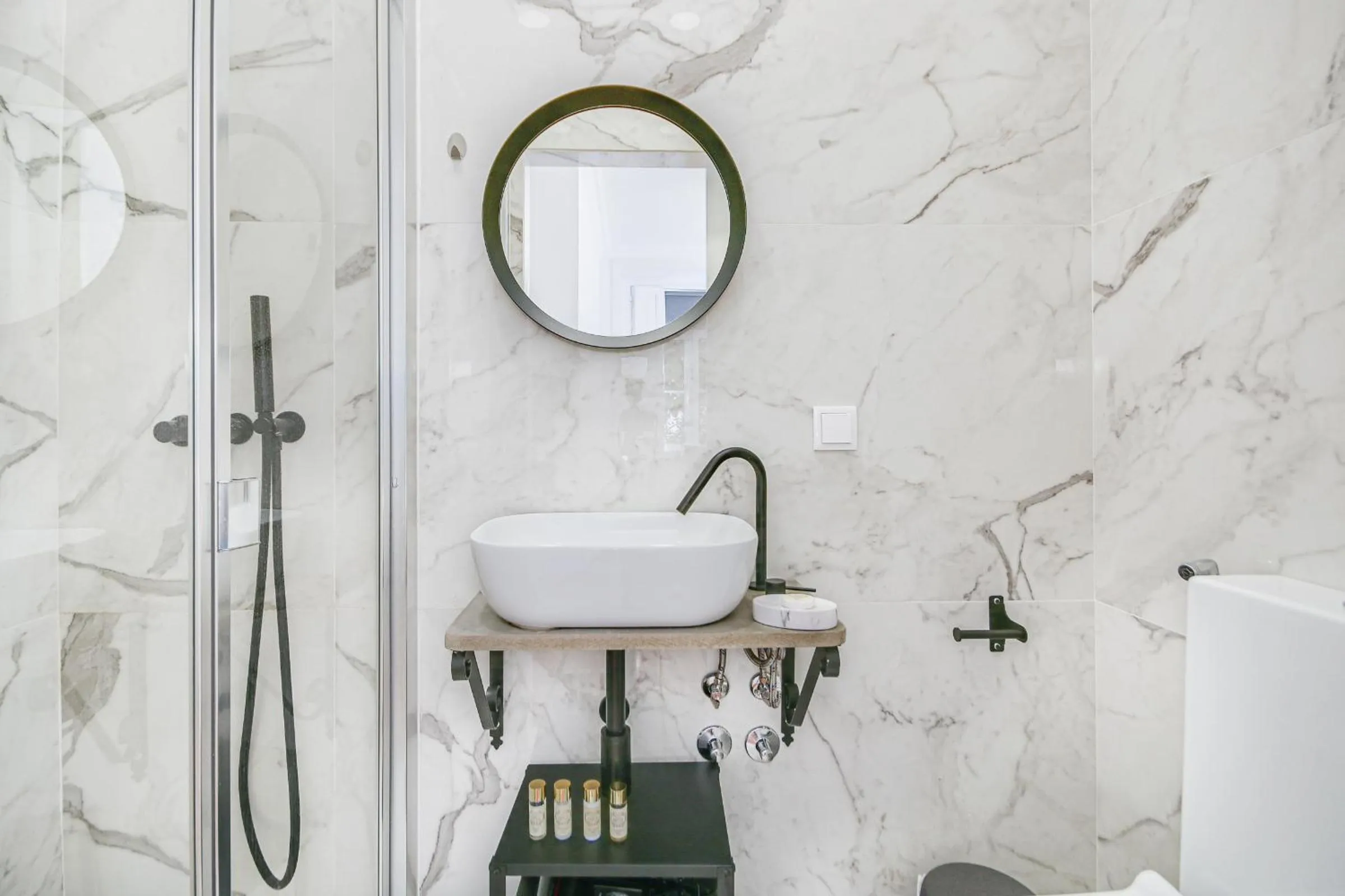 Toilet in Alvalade Palace