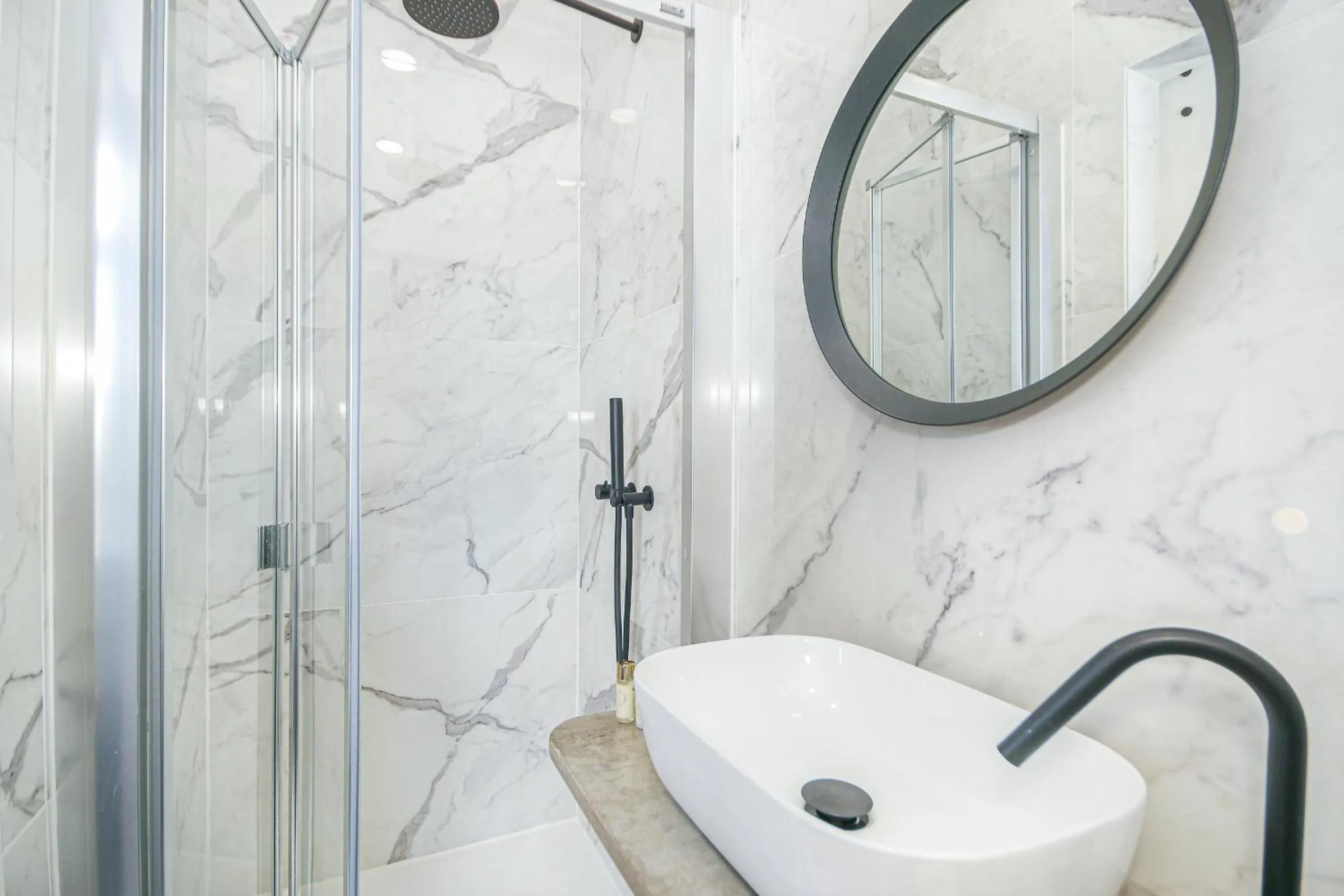 Toilet in Alvalade Palace