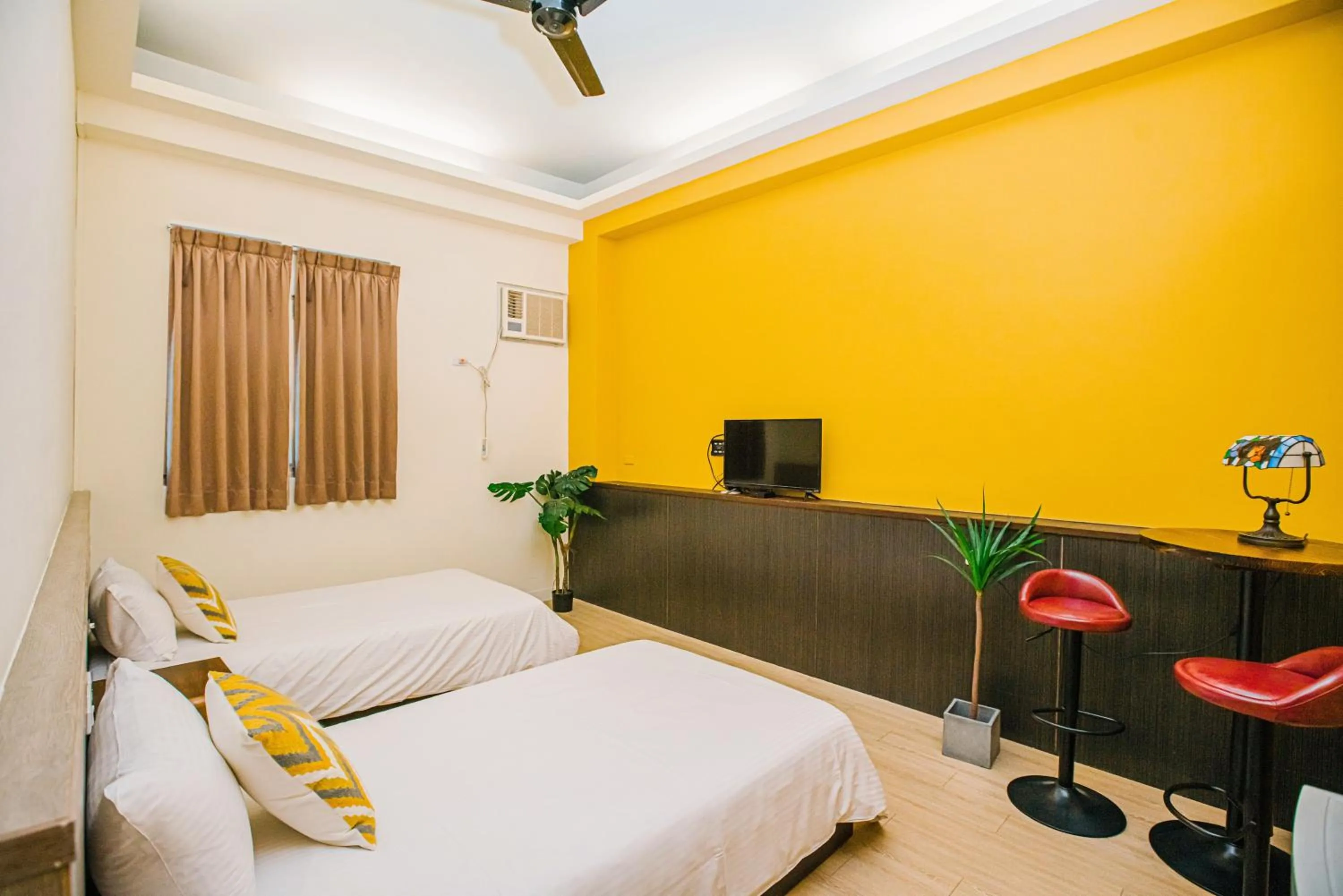 Photo of the whole room, Bed in Fun Trip - Fu May Sea View Holiday house l 無敵海景交誼廳 l 附汽機車租賃 l