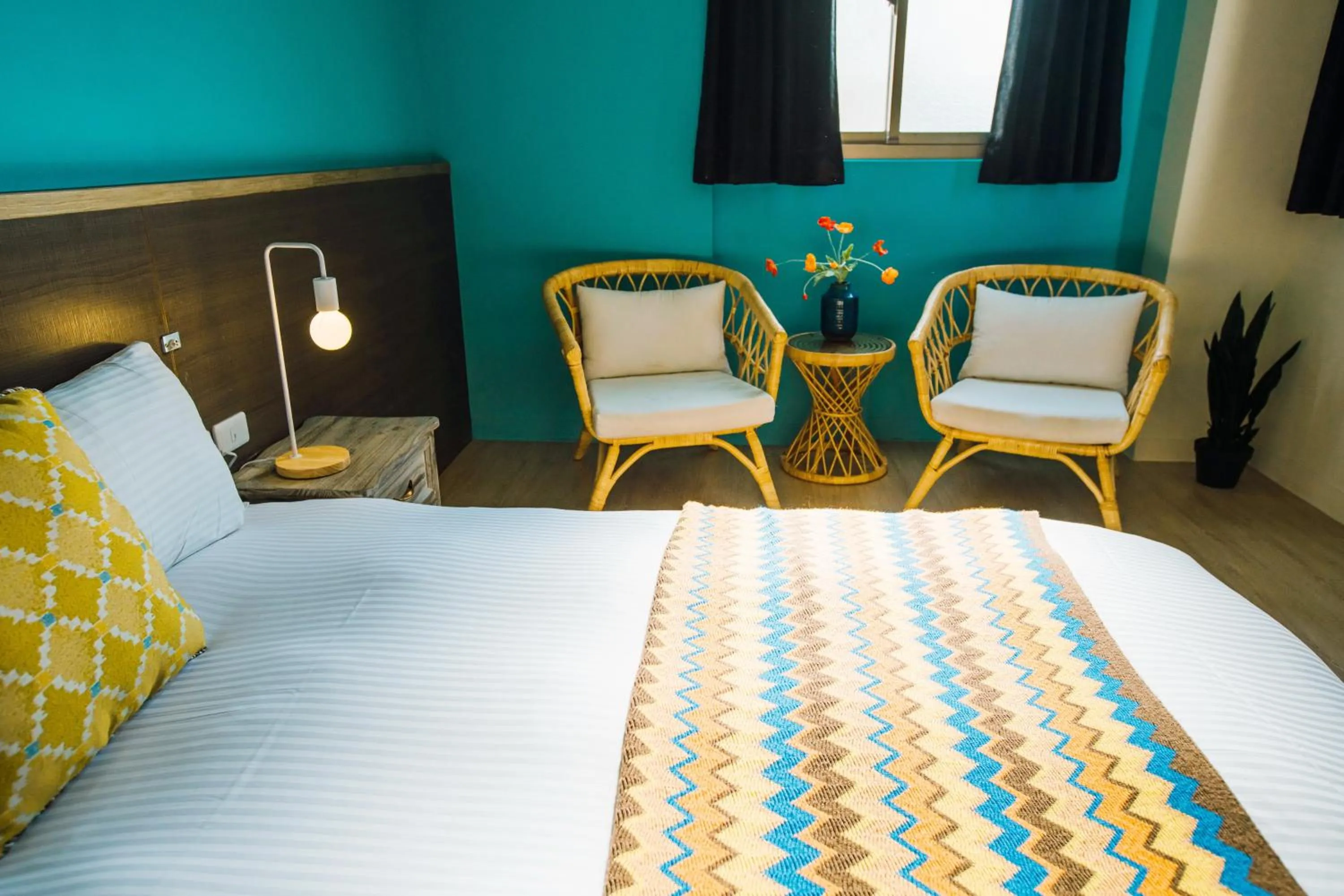 Photo of the whole room, Bed in Fun Trip - Fu May Sea View Holiday house l 無敵海景交誼廳 l 附汽機車租賃 l