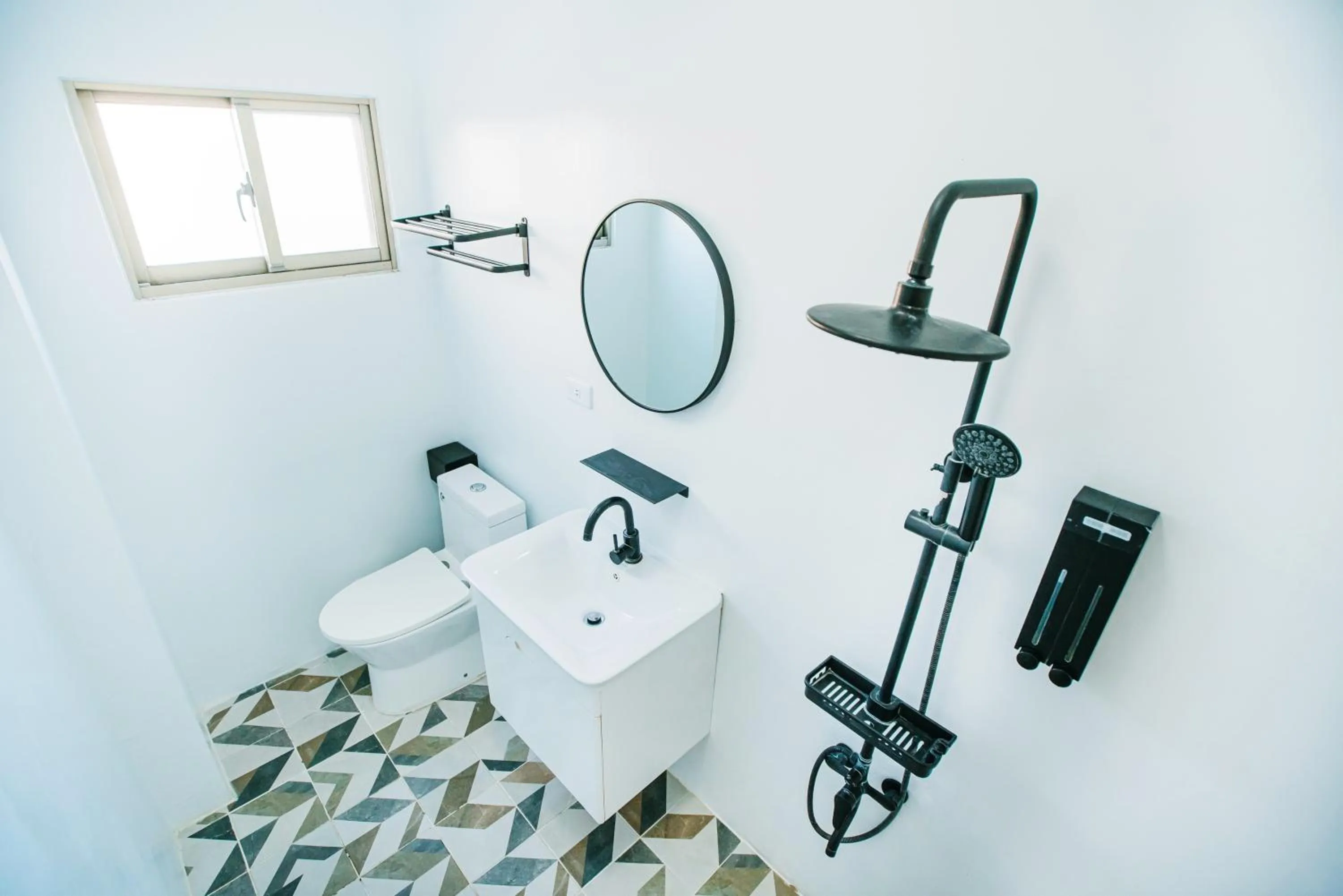 Bathroom in Fun Trip - Fu May Sea View Holiday house l 無敵海景交誼廳 l 附汽機車租賃 l