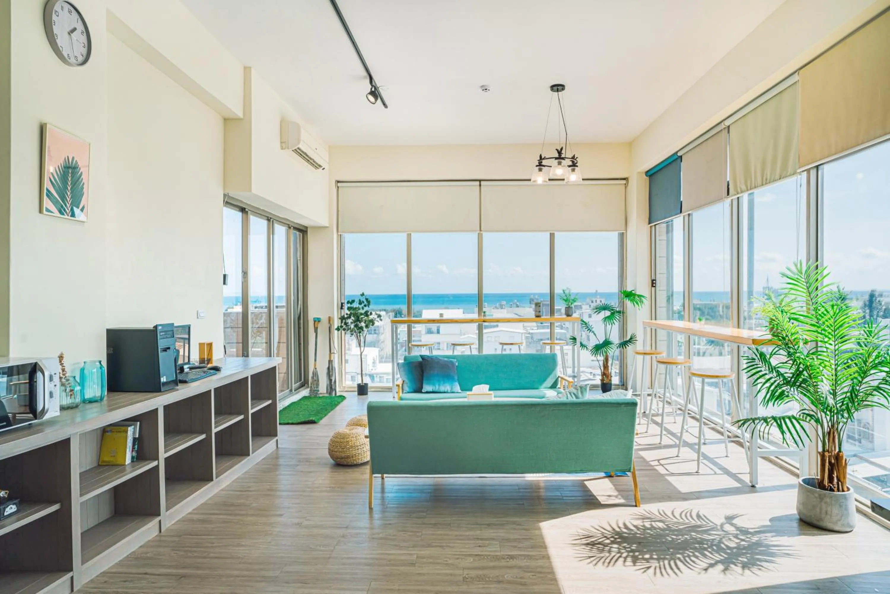 Coffee/tea facilities in Fun Trip - Fu May Sea View Holiday house l 無敵海景交誼廳 l 附汽機車租賃 l