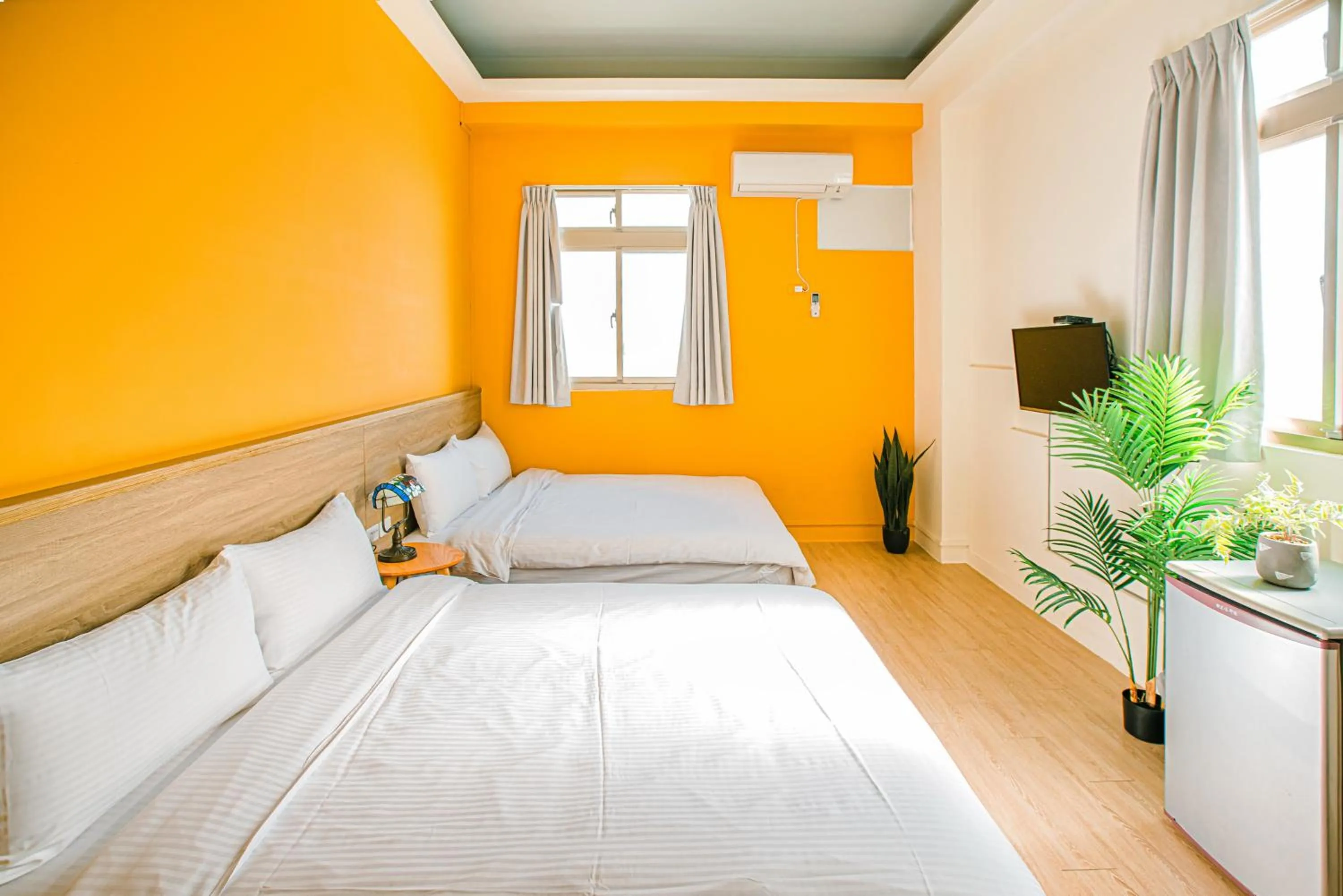 Photo of the whole room, Bed in Fun Trip - Fu May Sea View Holiday house l 無敵海景交誼廳 l 附汽機車租賃 l