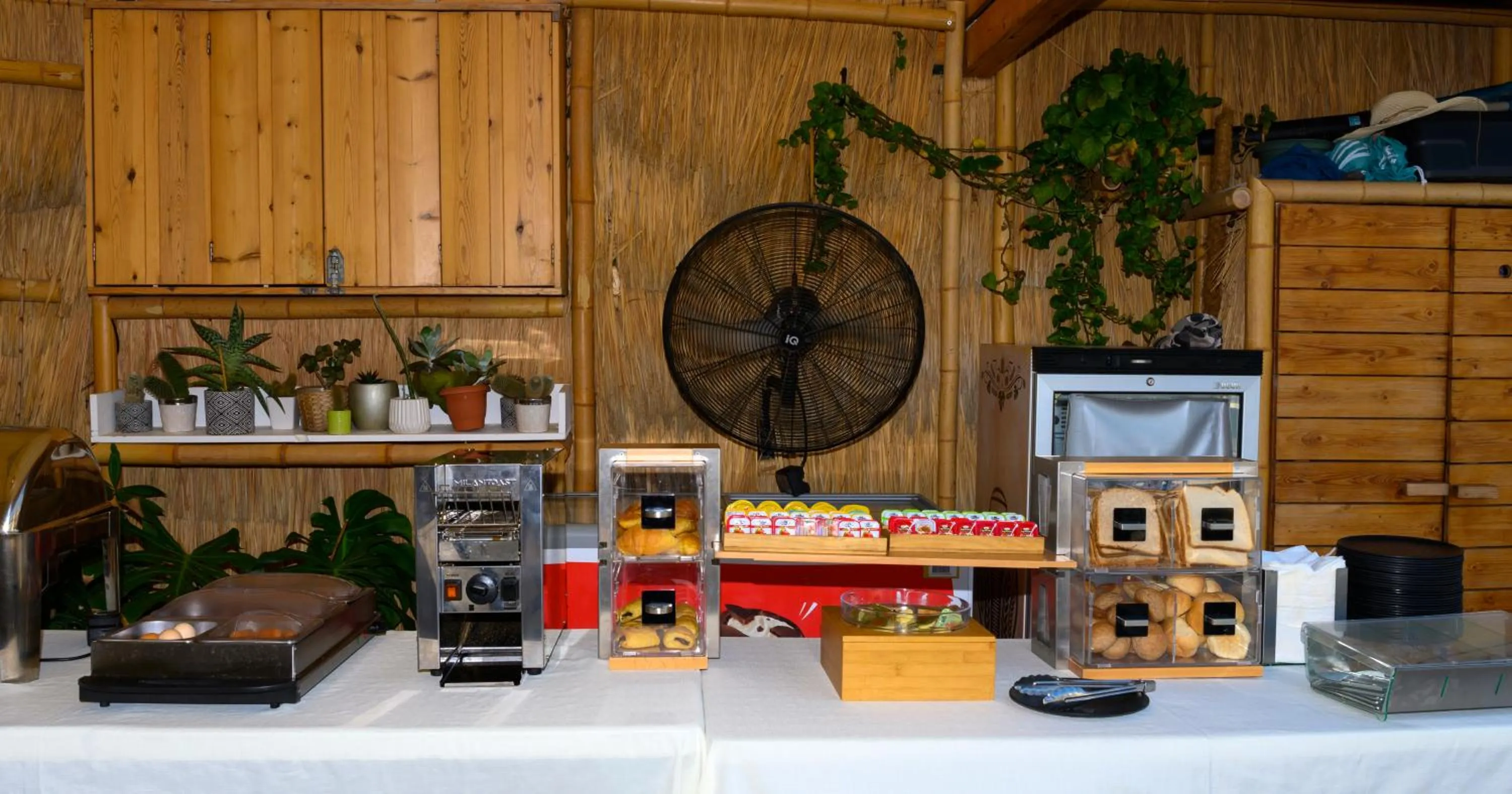 Esperides Beach Hotel Apartments