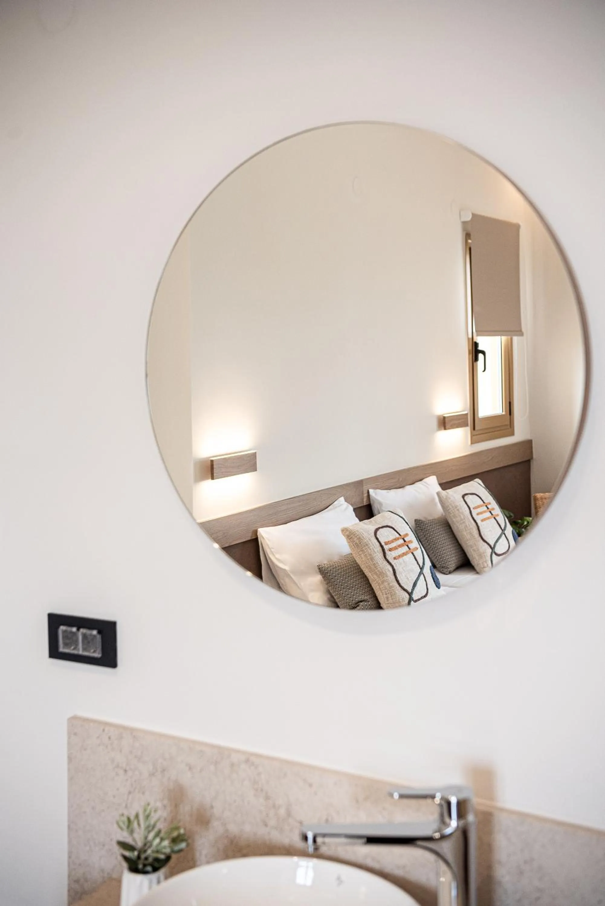 Bed in Esperides Beach Hotel Apartments