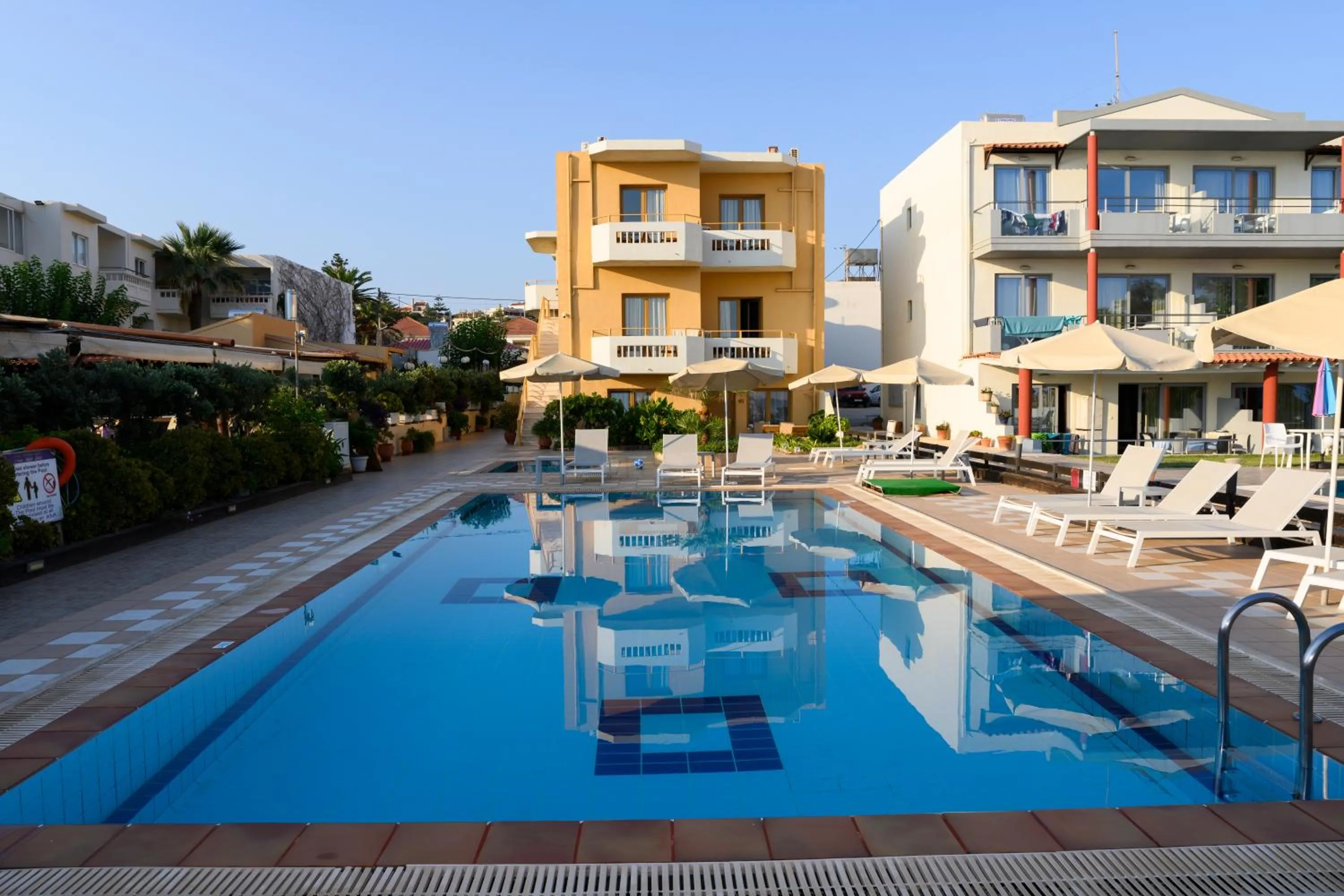 Esperides Beach Hotel Apartments