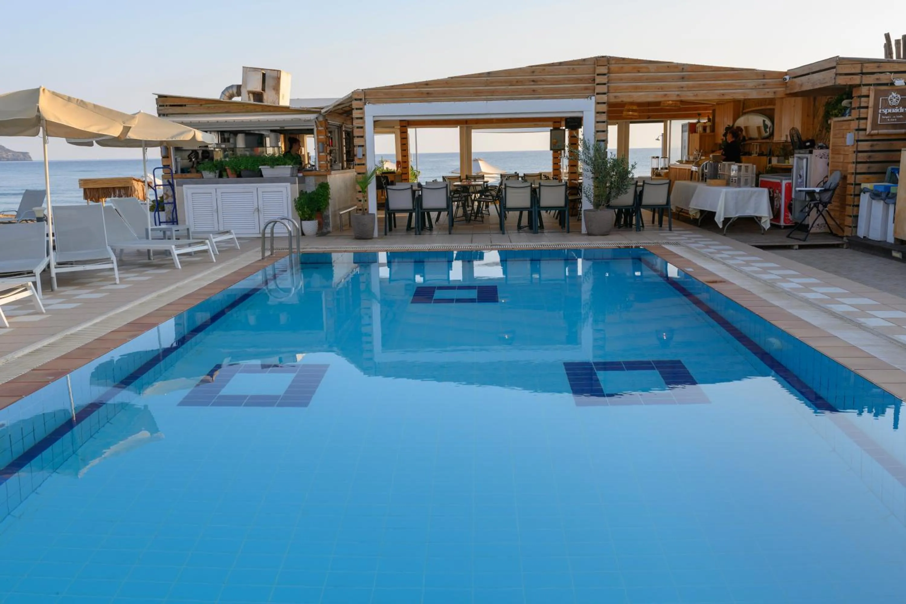 Esperides Beach Hotel Apartments