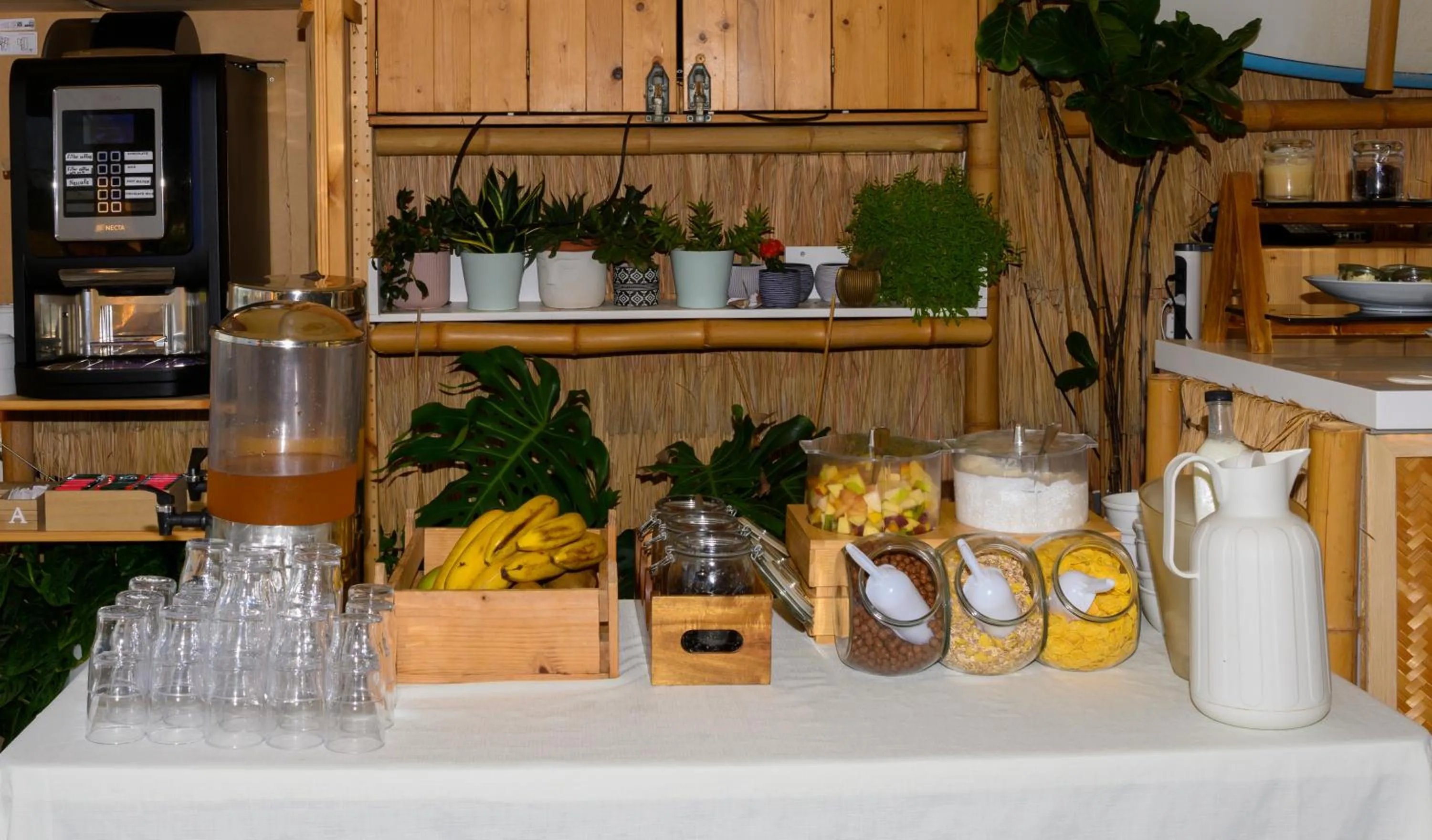 Esperides Beach Hotel Apartments