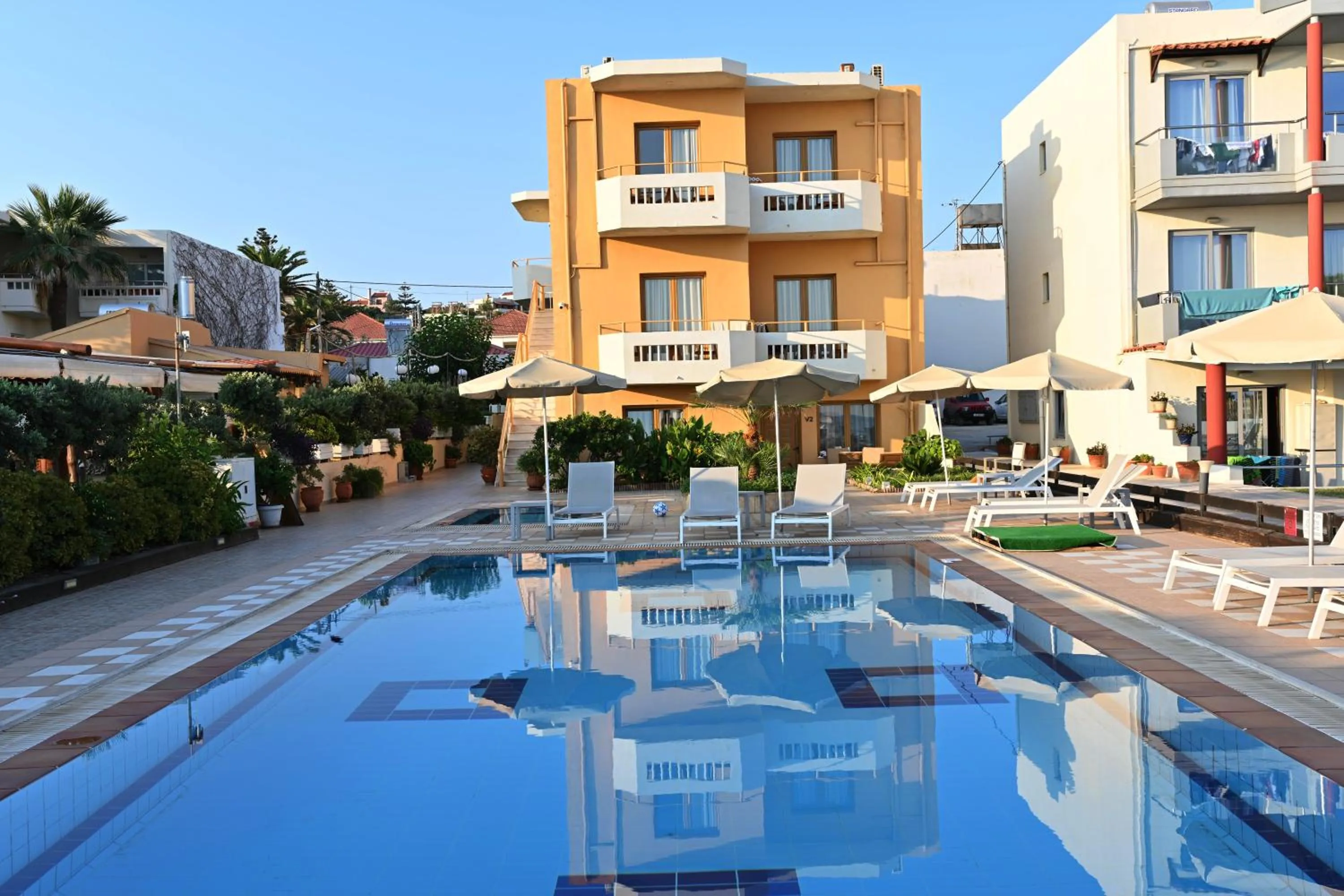 Esperides Beach Hotel Apartments