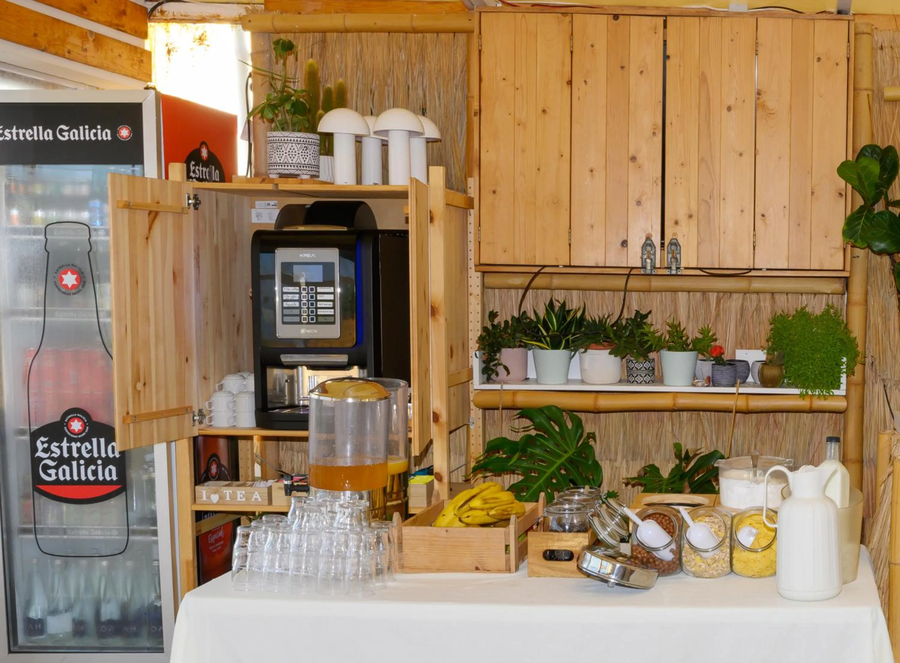 Esperides Beach Hotel Apartments