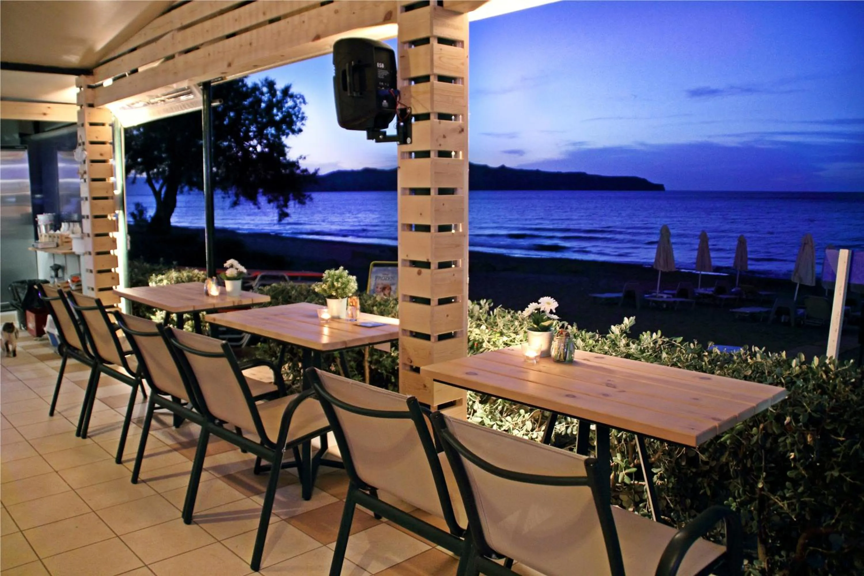 Lounge or bar in Esperides Beach Hotel Apartments