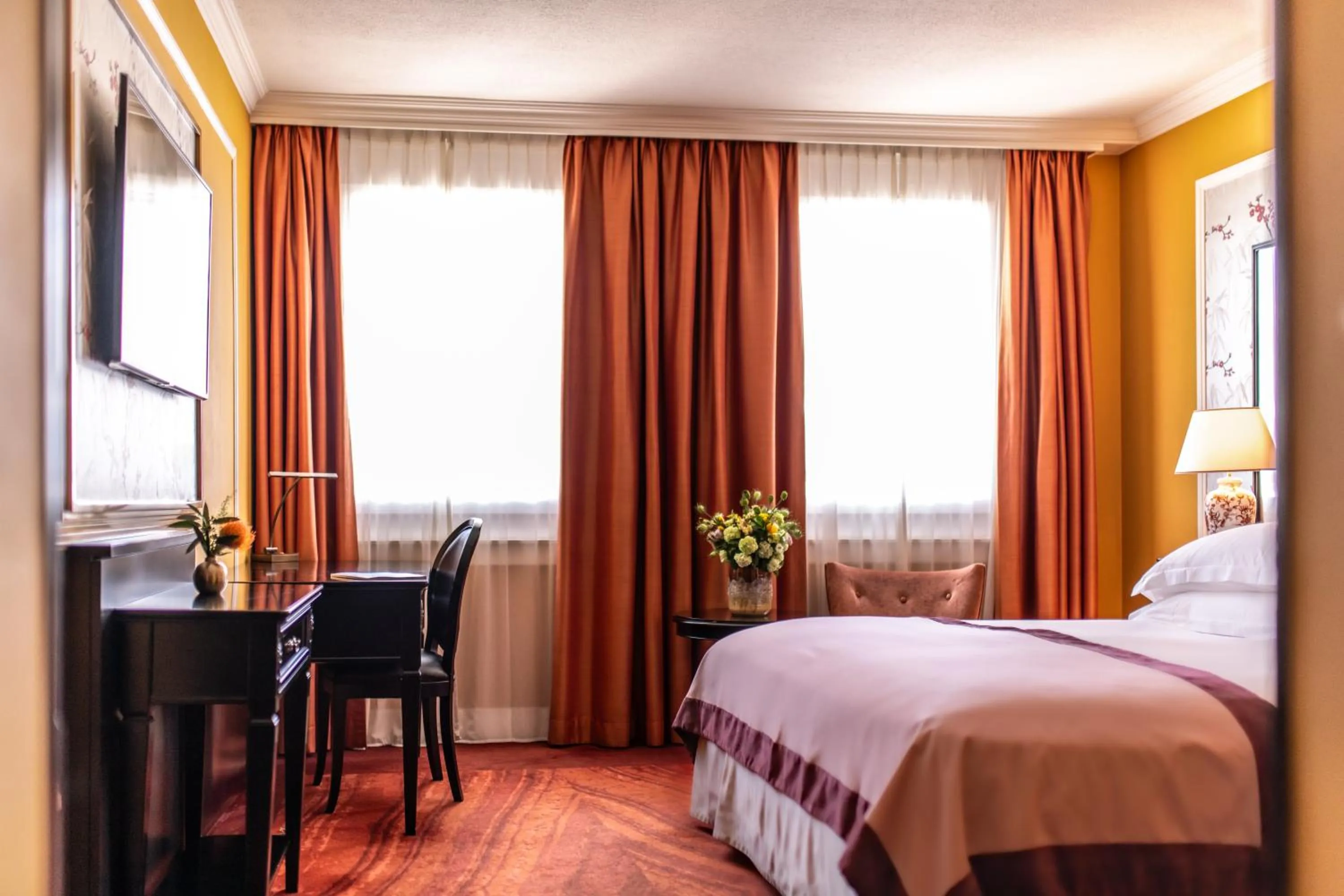 Bedroom, Bed in Hotel Rotary Geneva - MGallery