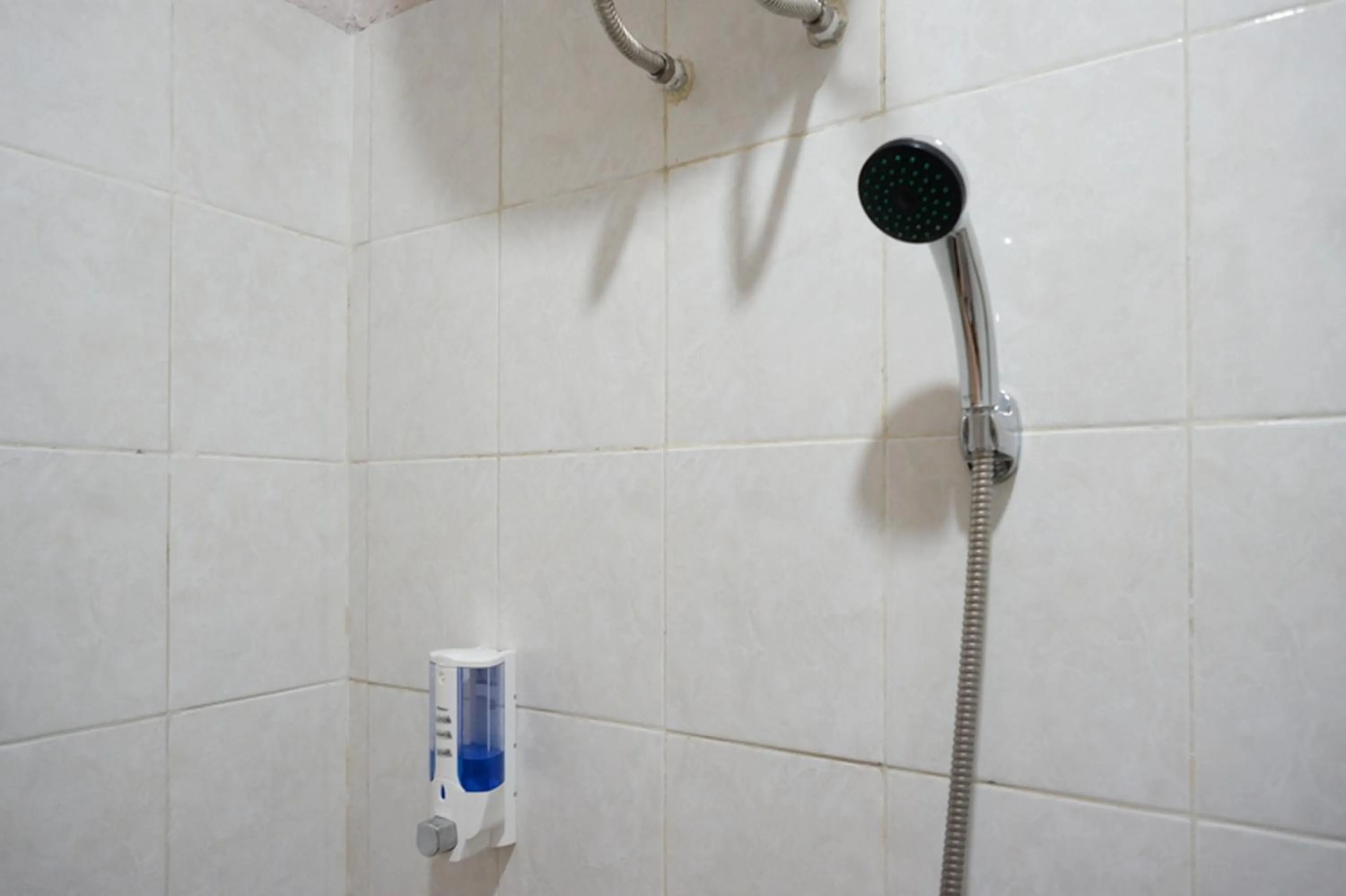 Bathroom in RedDoorz @ Jalan Majapahit Semarang