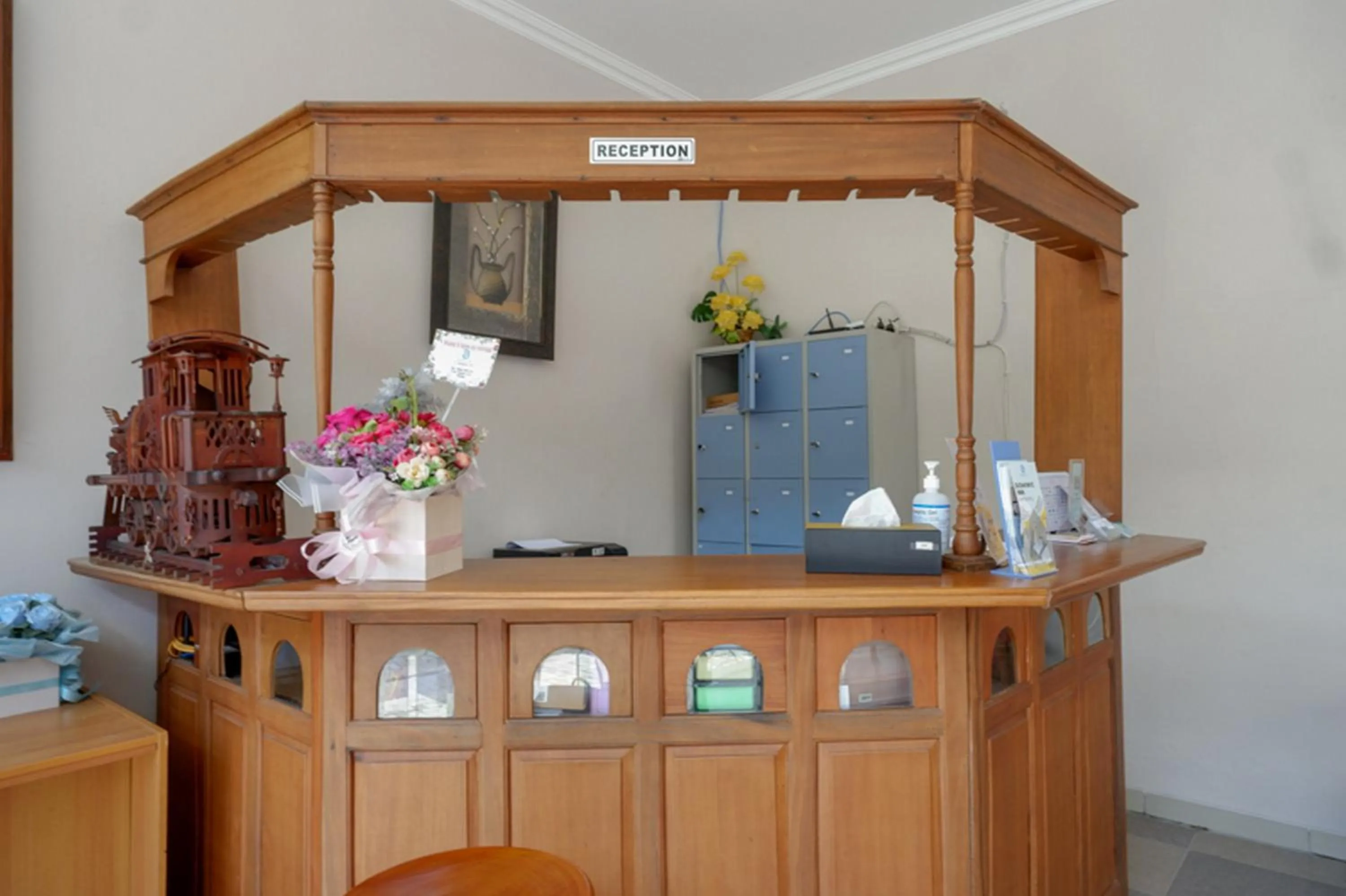 Lobby or reception in RedDoorz @ Jalan Majapahit Semarang