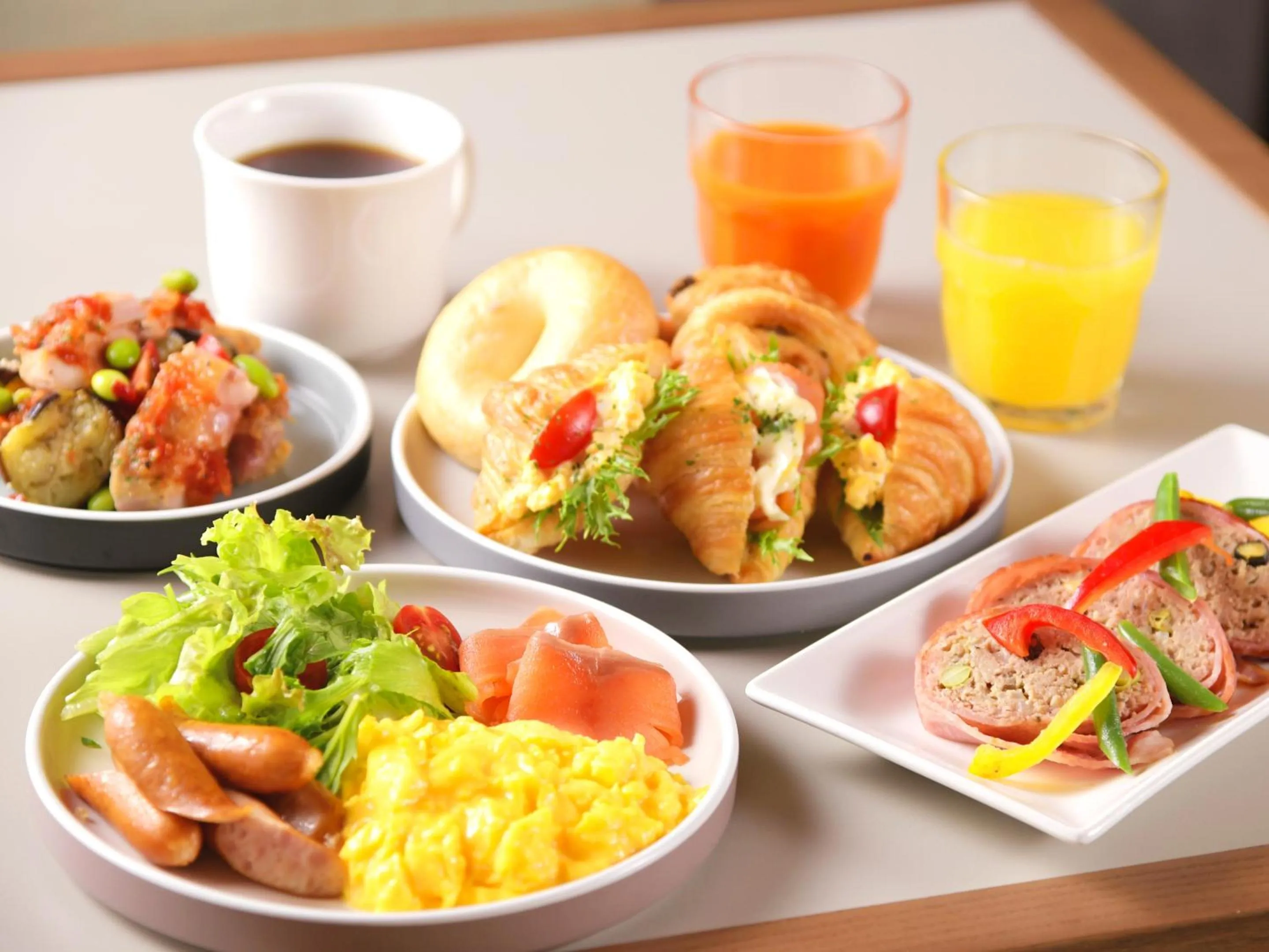 Food and drinks in Hotel Oriental Express Fukuoka Nakasu Kawabata