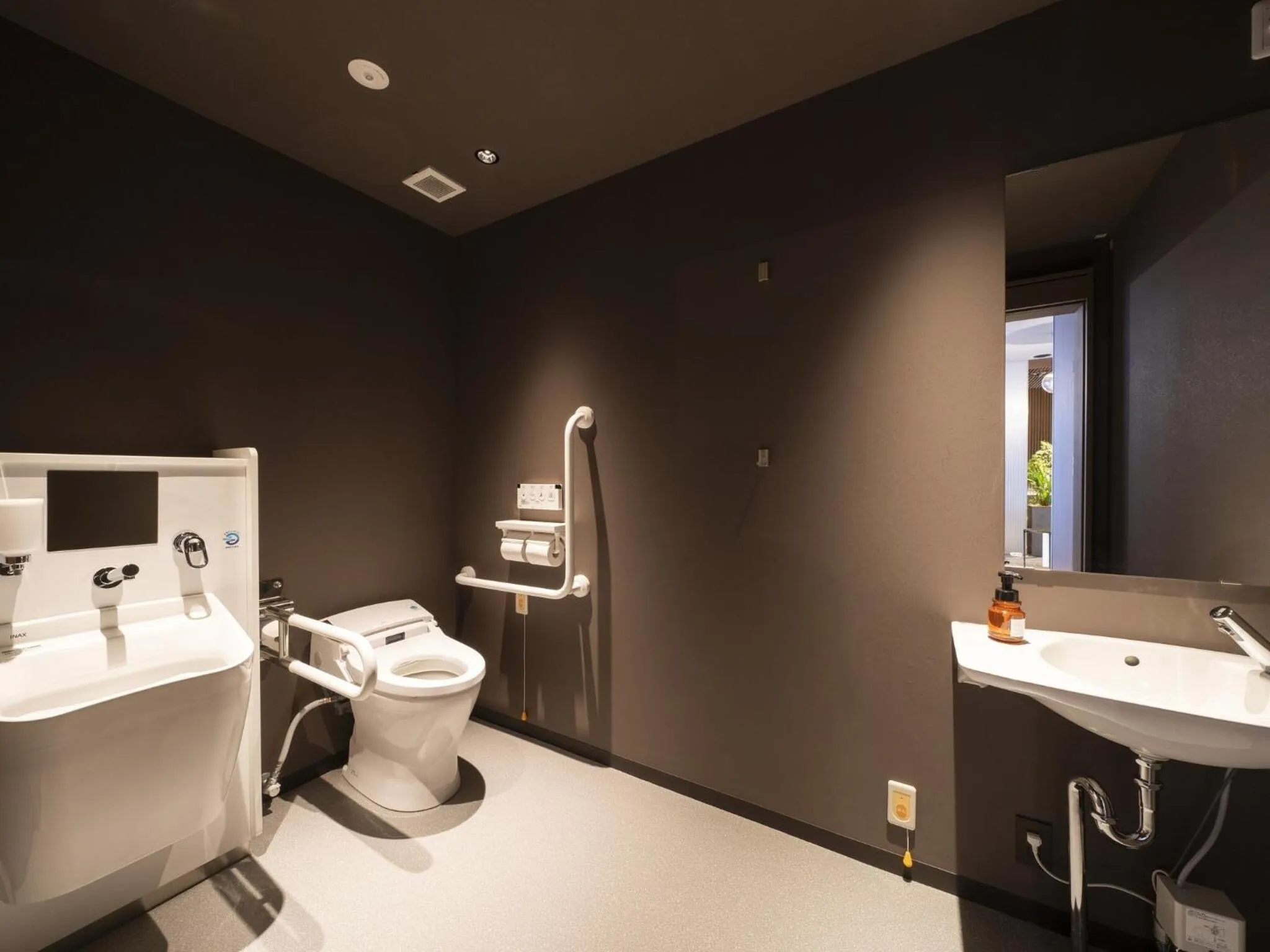 Toilet in Hotel Oriental Express Fukuoka Nakasu Kawabata