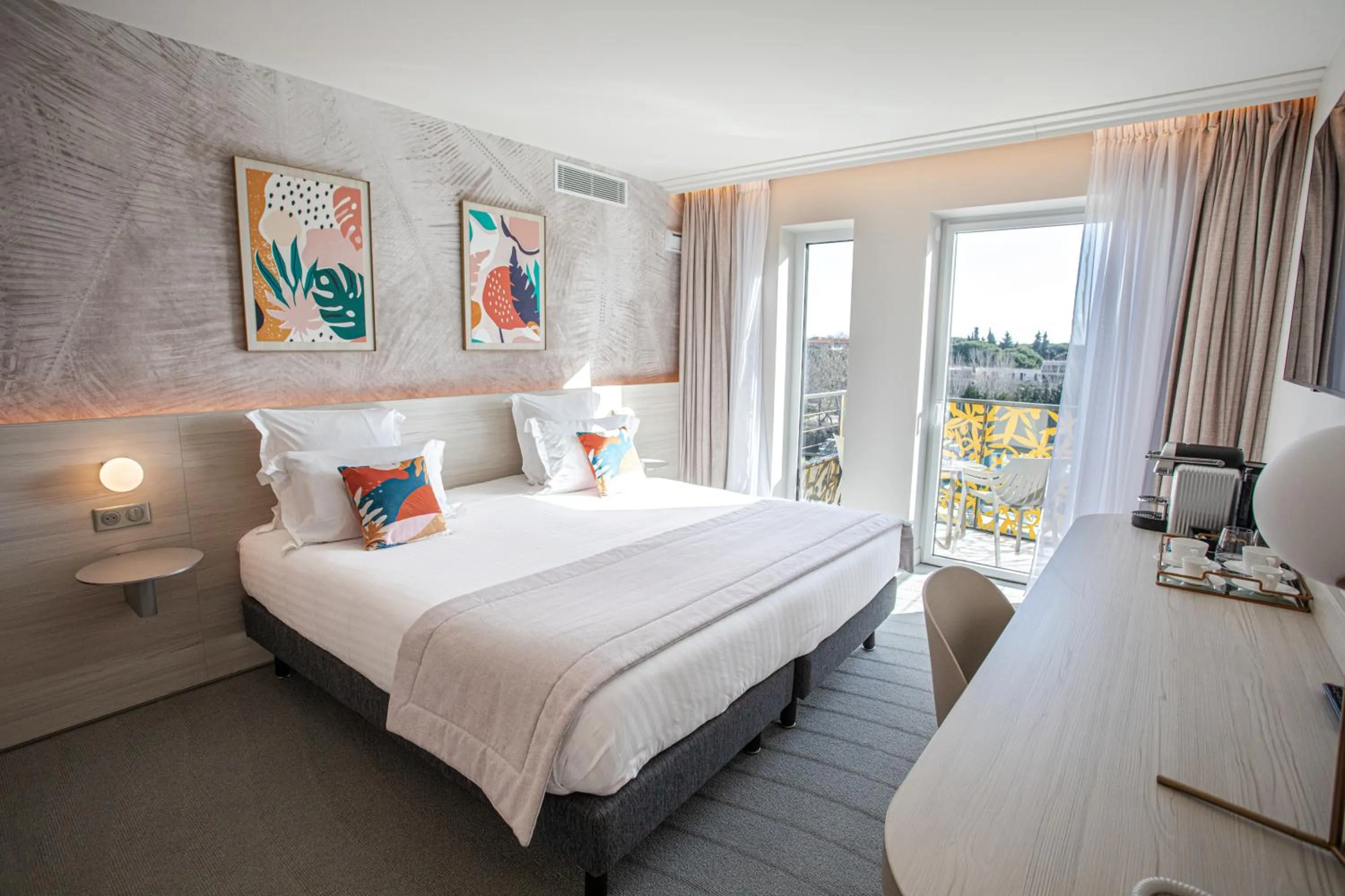 Bedroom, Bed in Ilot du Golf BW Premier Collection