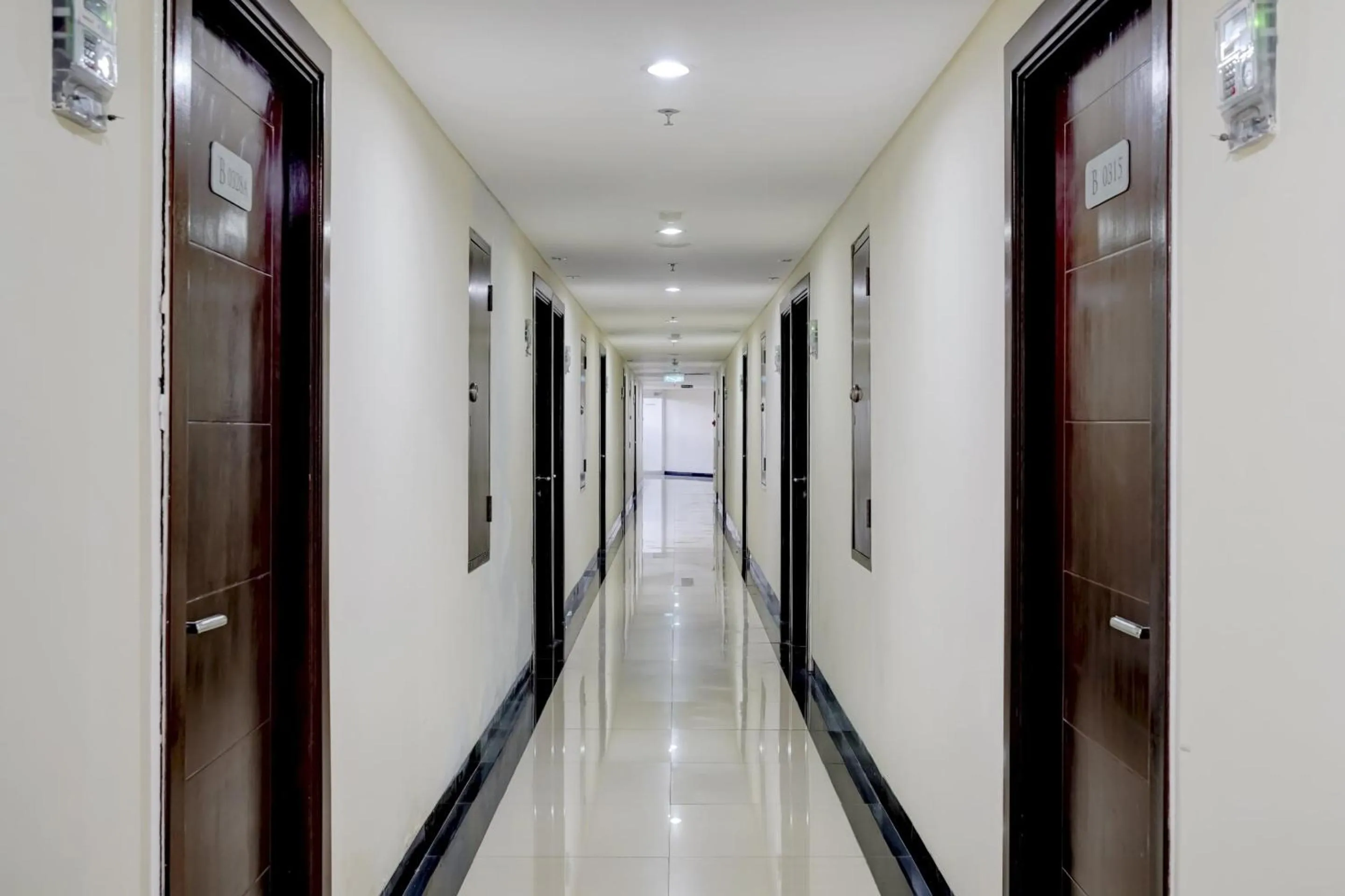 Lobby or reception in Collection O 90205 Queen Rent Apartment Gateway Pasteur