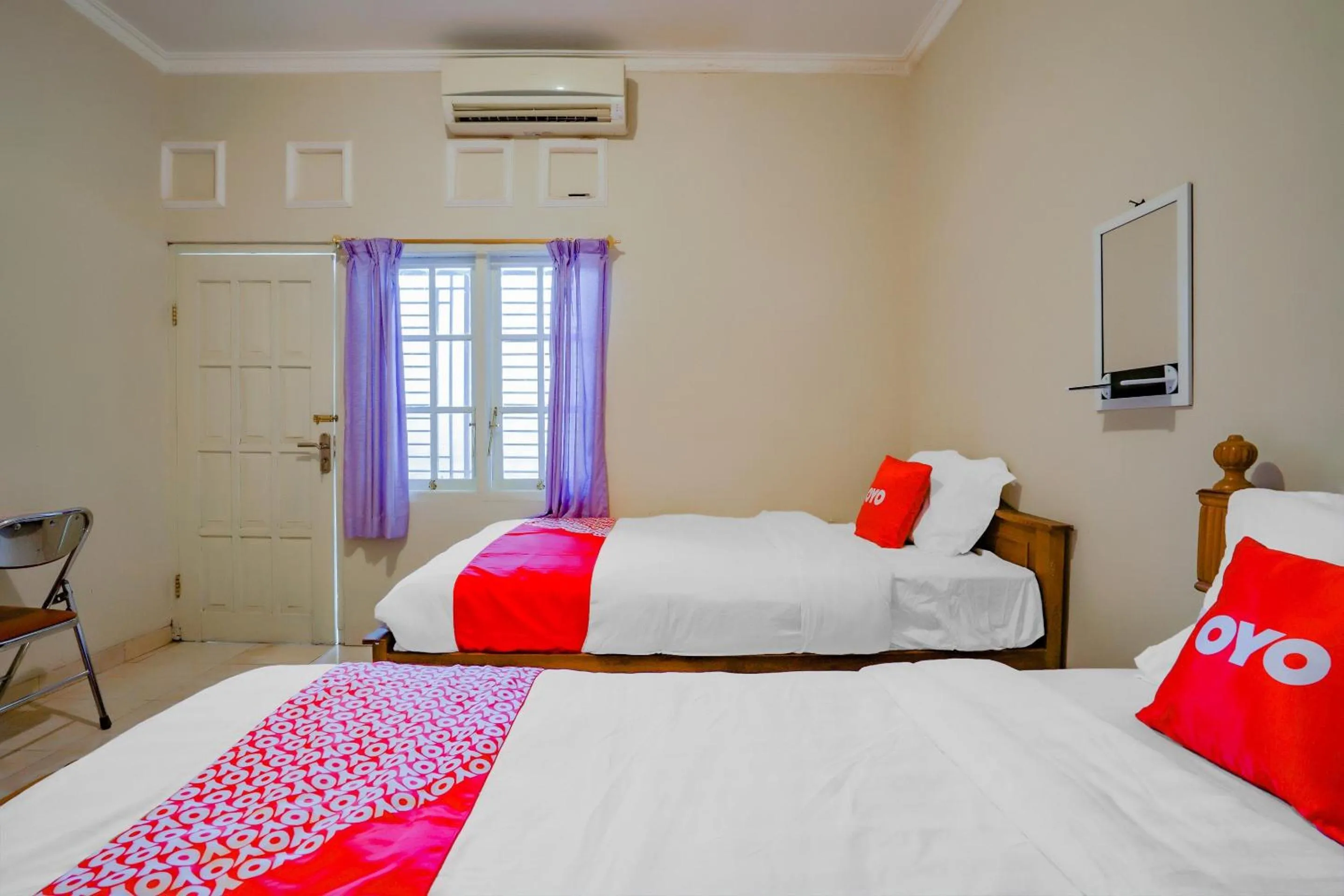 Bedroom, Bed in Hotel O Kenari House Syariah