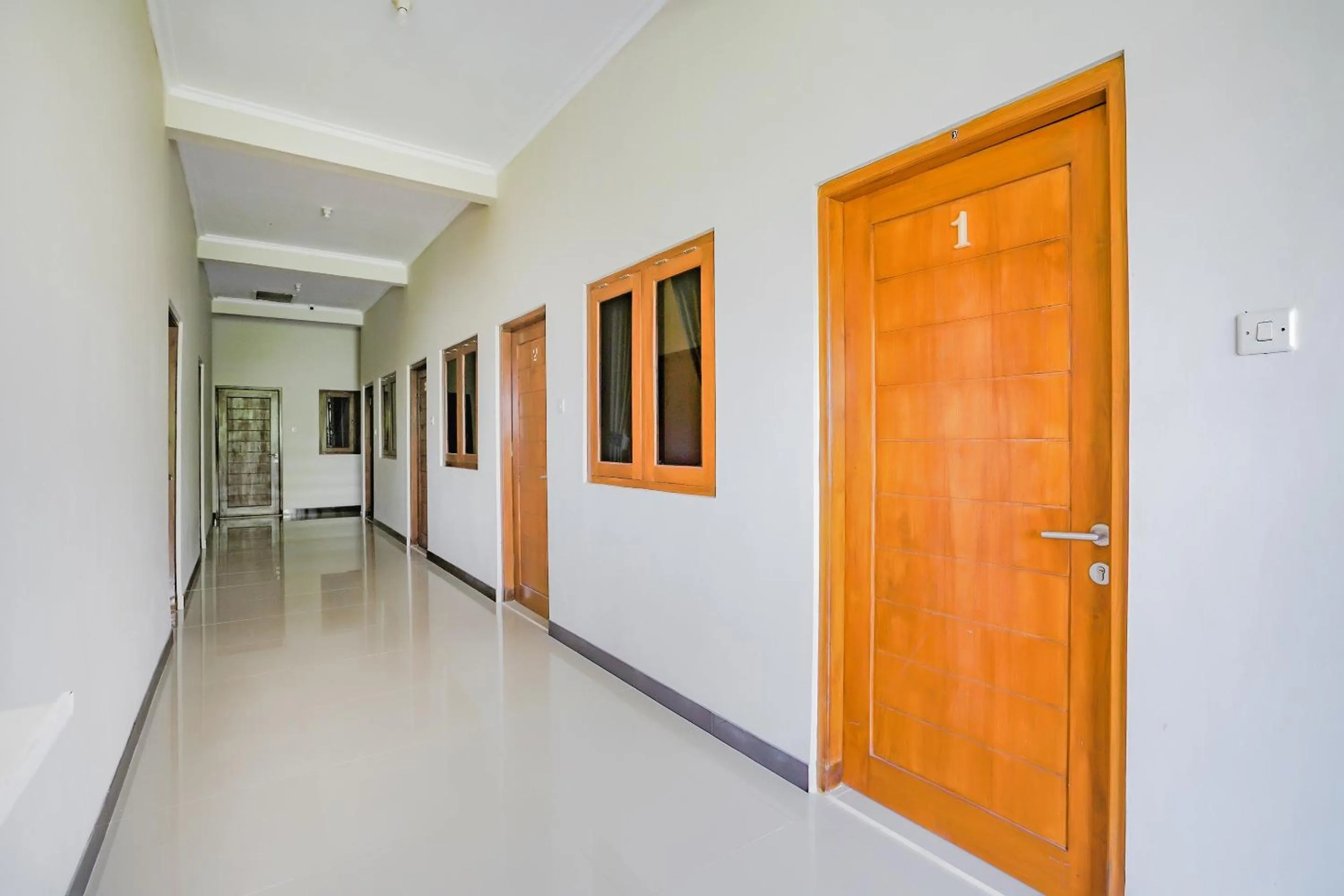 Lobby or reception in Hotel O Kenari House Syariah