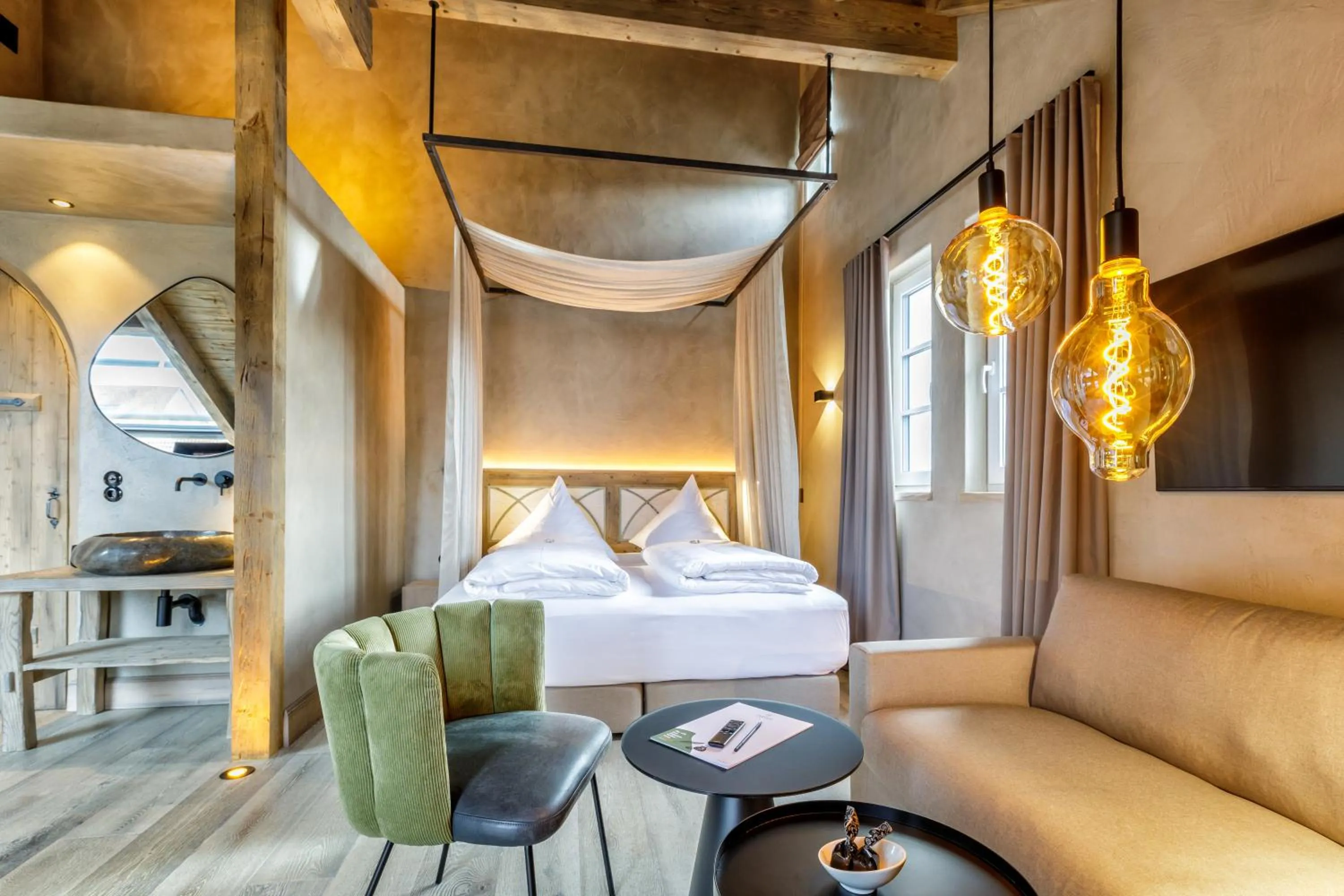 Photo of the whole room, Bed in Hotel Arthus