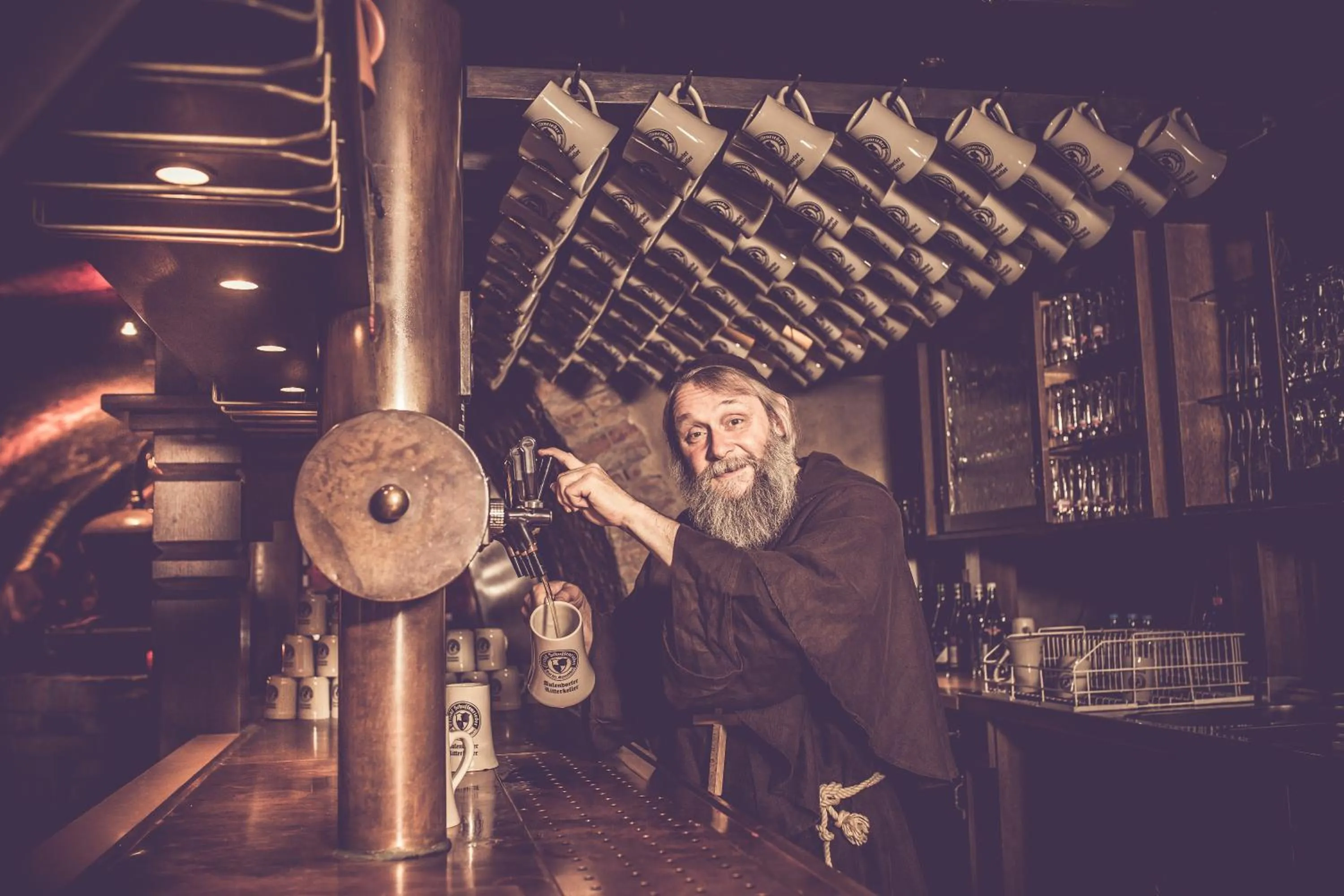 Restaurant/places to eat in Hotel Arthus