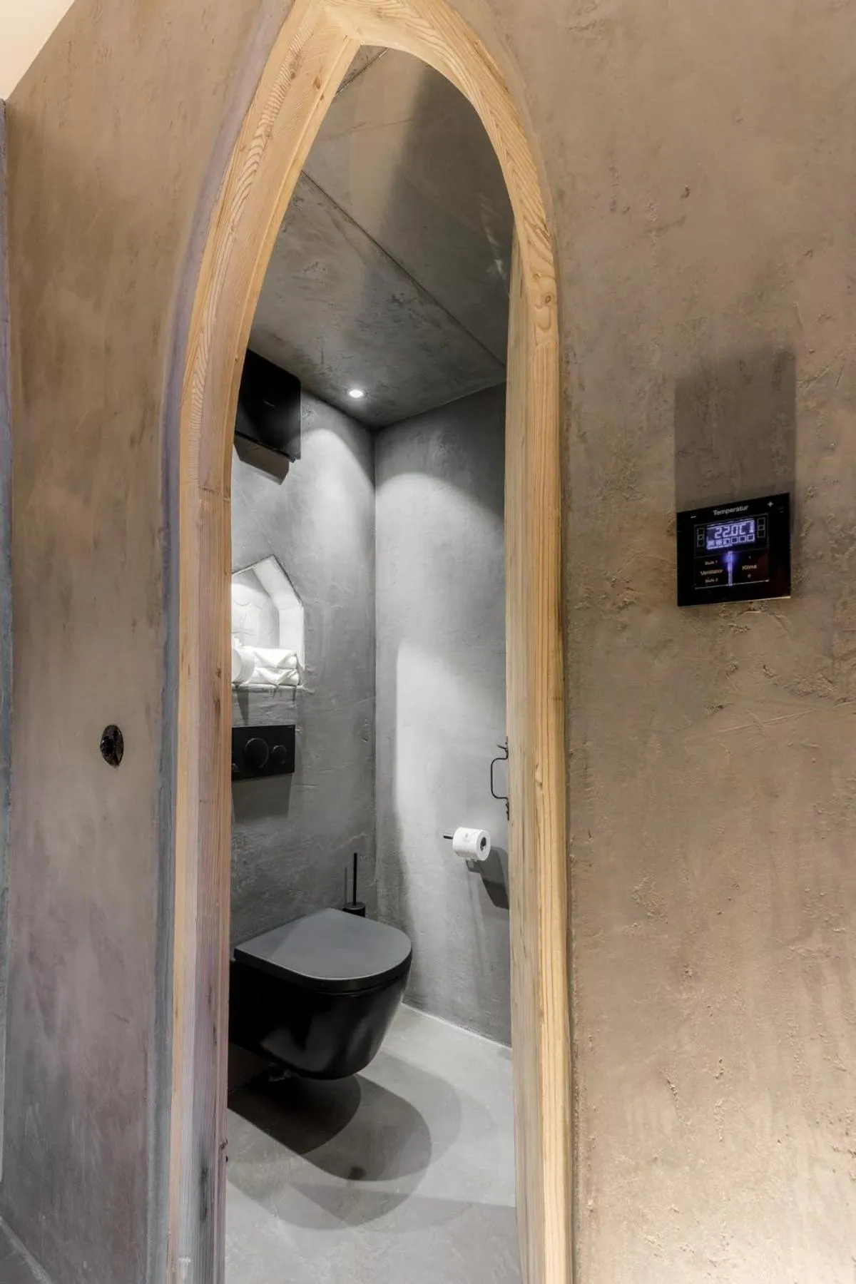 Toilet in Hotel Arthus