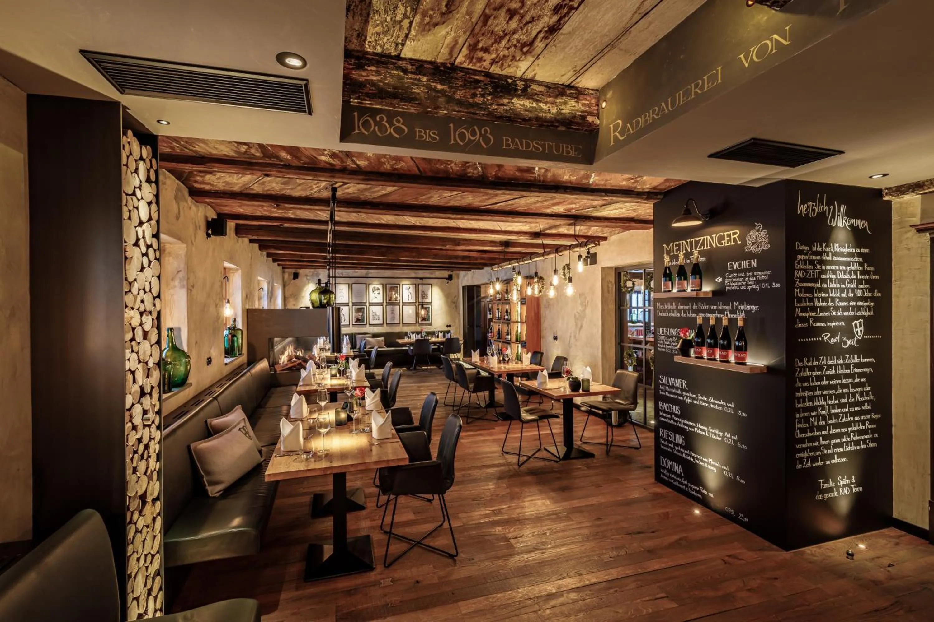 Restaurant/places to eat in Hotel Arthus