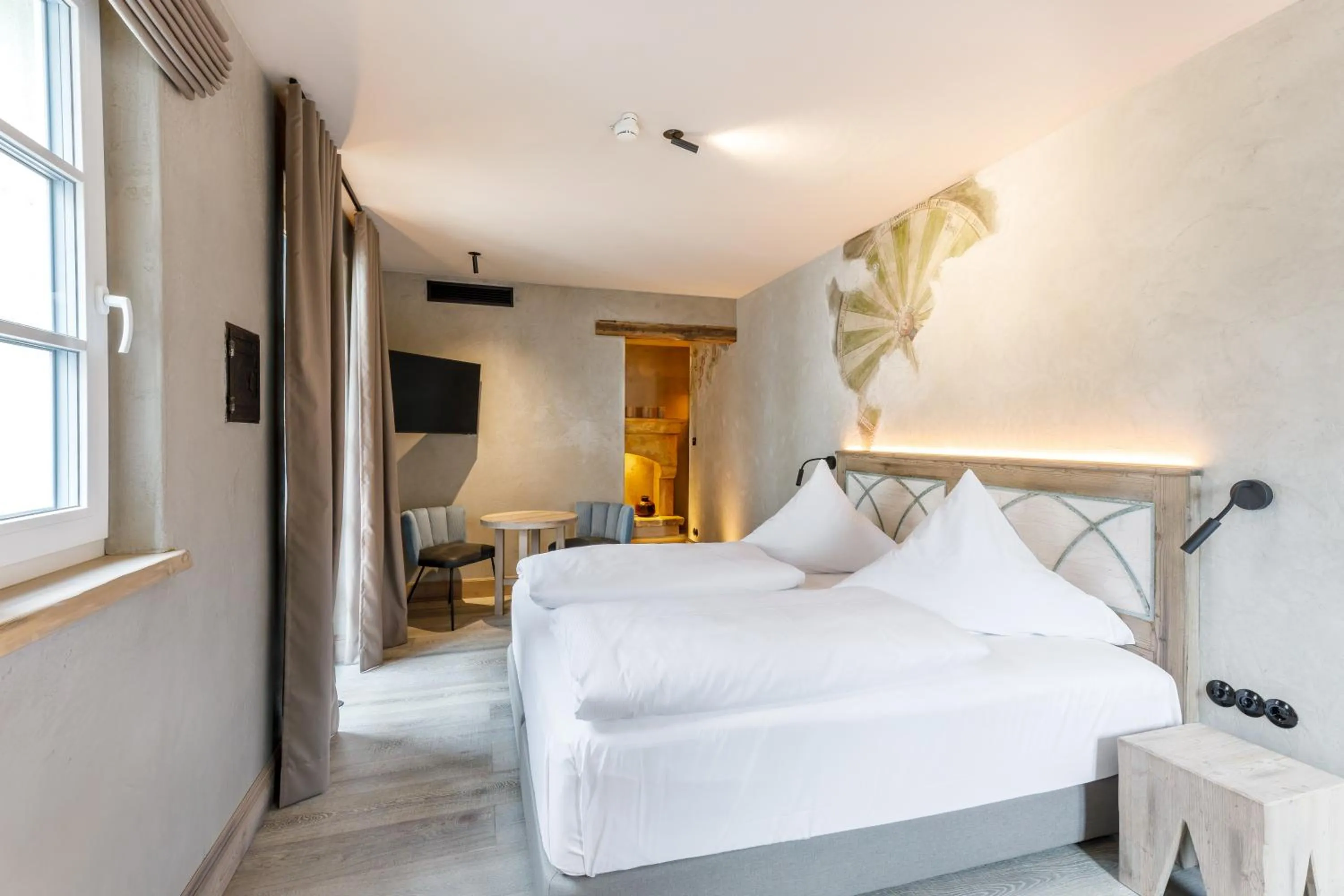 Photo of the whole room, Bed in Hotel Arthus