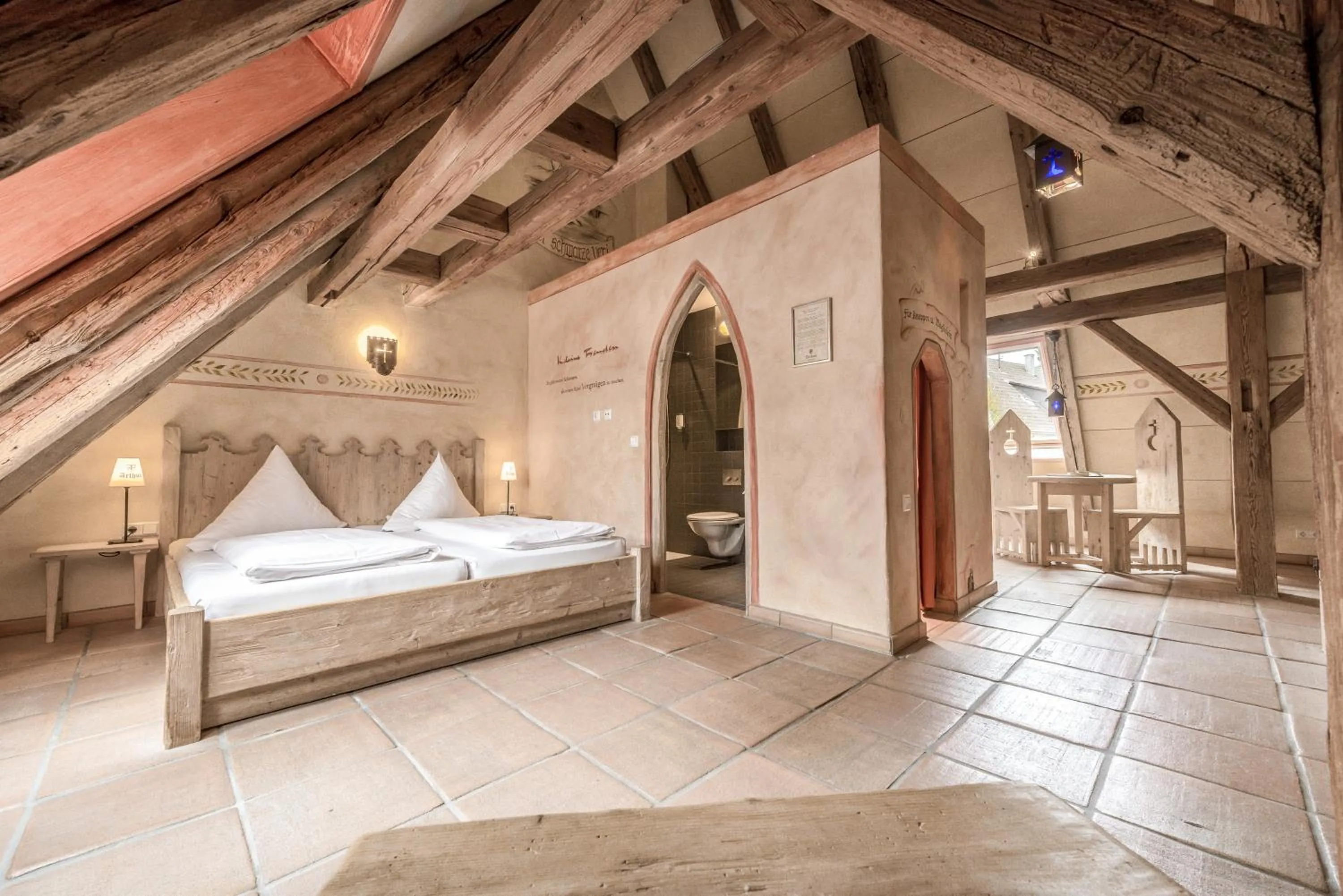 Photo of the whole room, Bed in Hotel Arthus