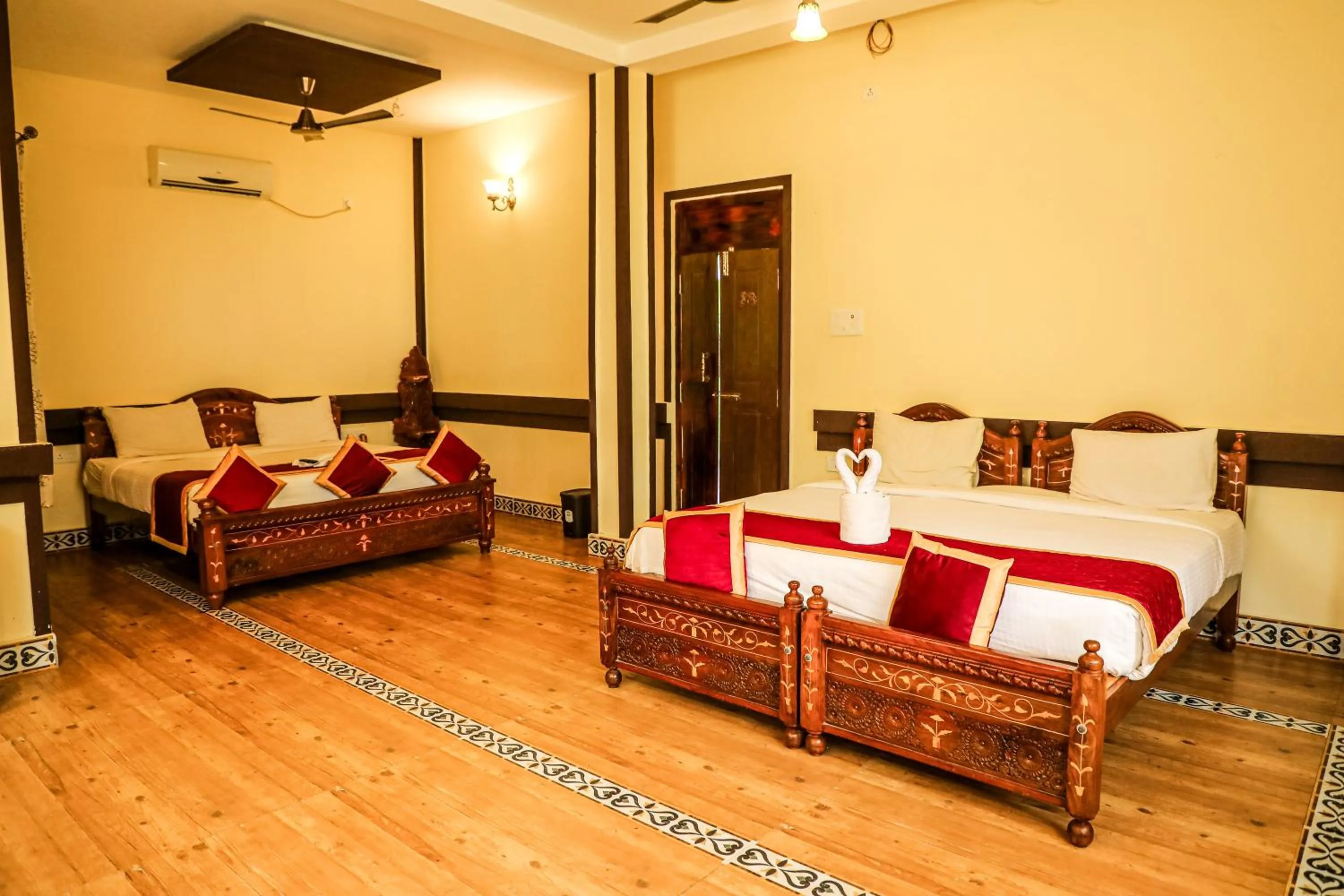 Bed in Hill Fort Hotel And Resorts Yelagiri Hills